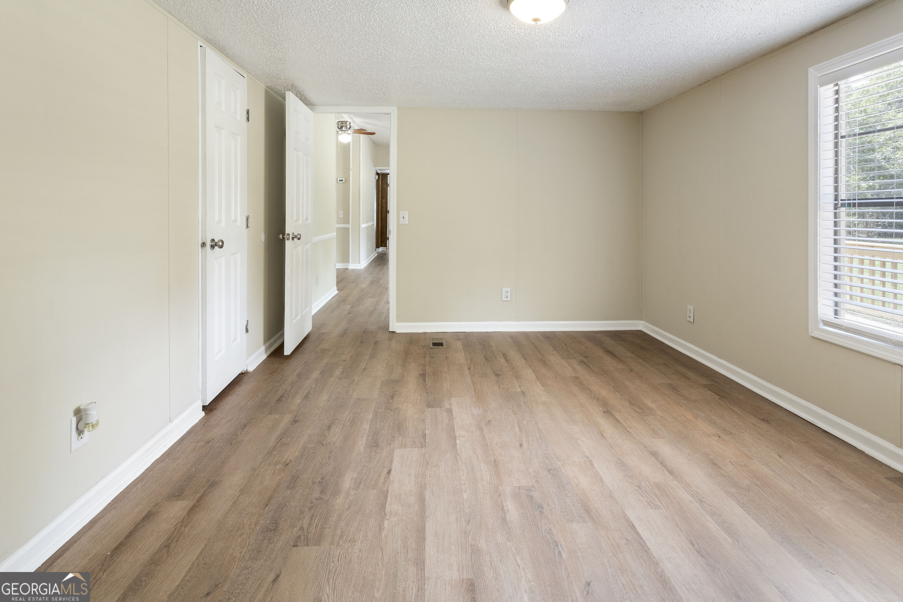 165 Giles Circle Property Photo 13