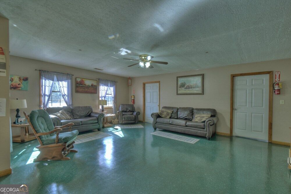160 Moores Road Property Photo 18