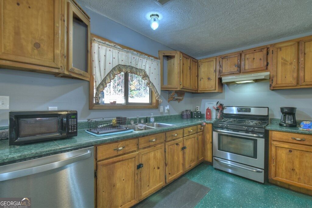 160 Moores Road Property Photo 33