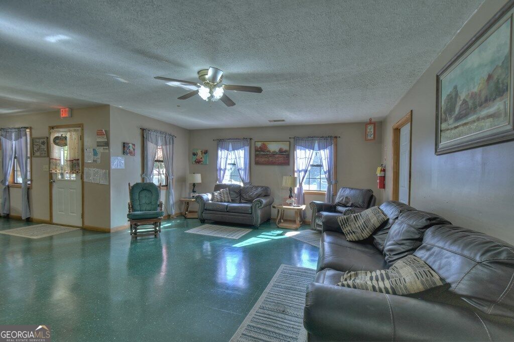160 Moores Road Property Photo 40