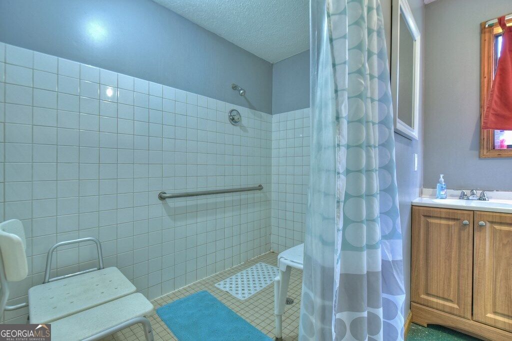 160 Moores Road Property Photo 43