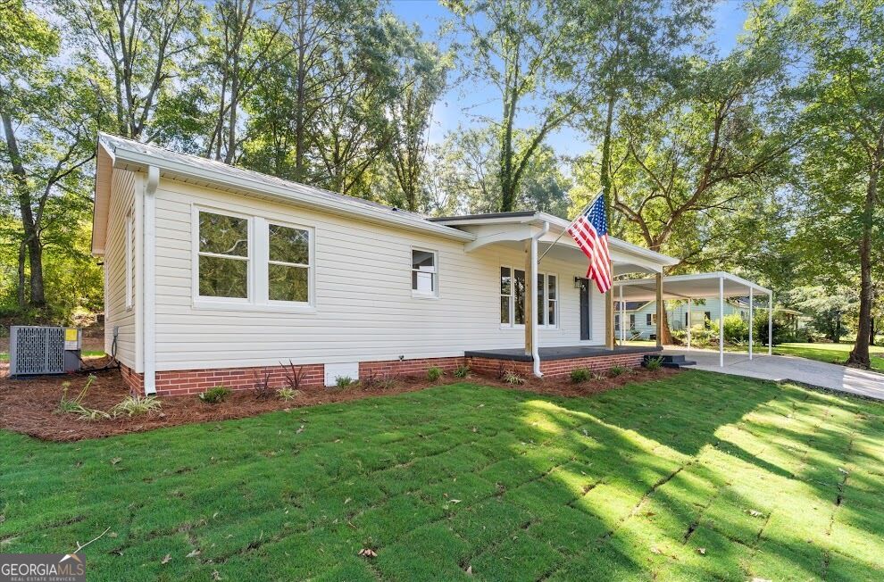 227 Bennett Street Property Photo 4