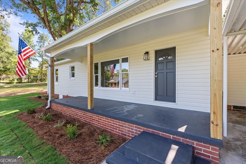 227 Bennett Street Property Photo 8