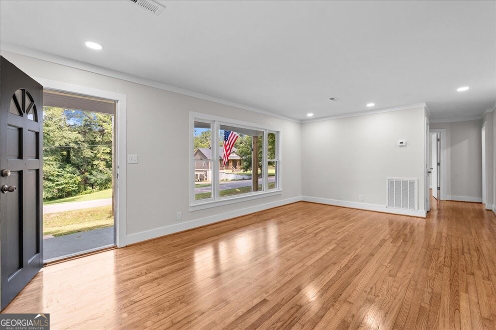 227 Bennett Street Property Photo 9