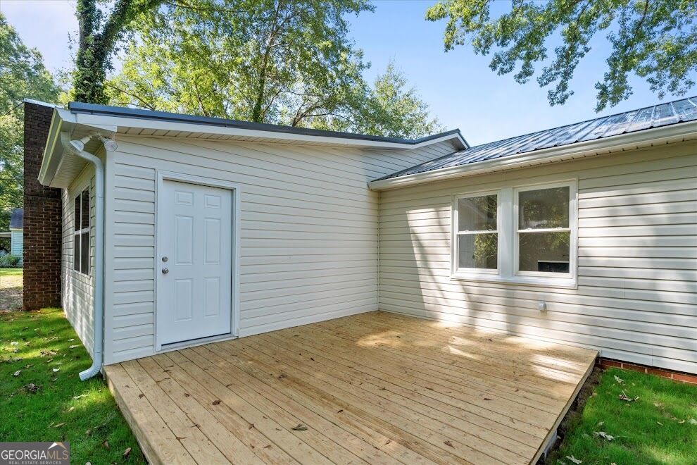227 Bennett Street Property Photo 32