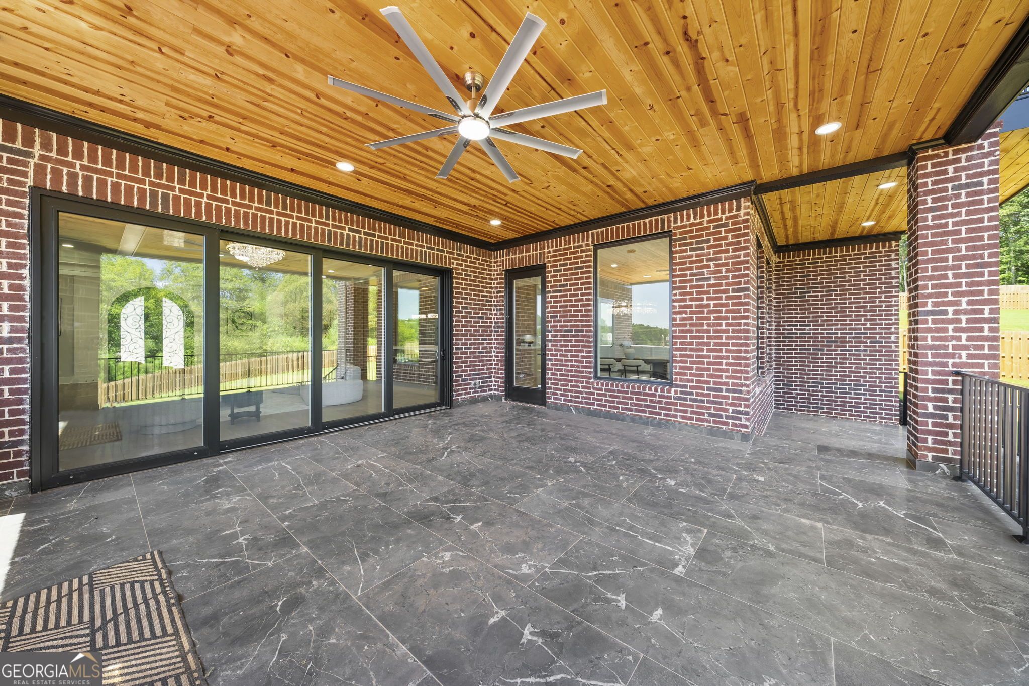 403 Thunder Road Property Photo 36