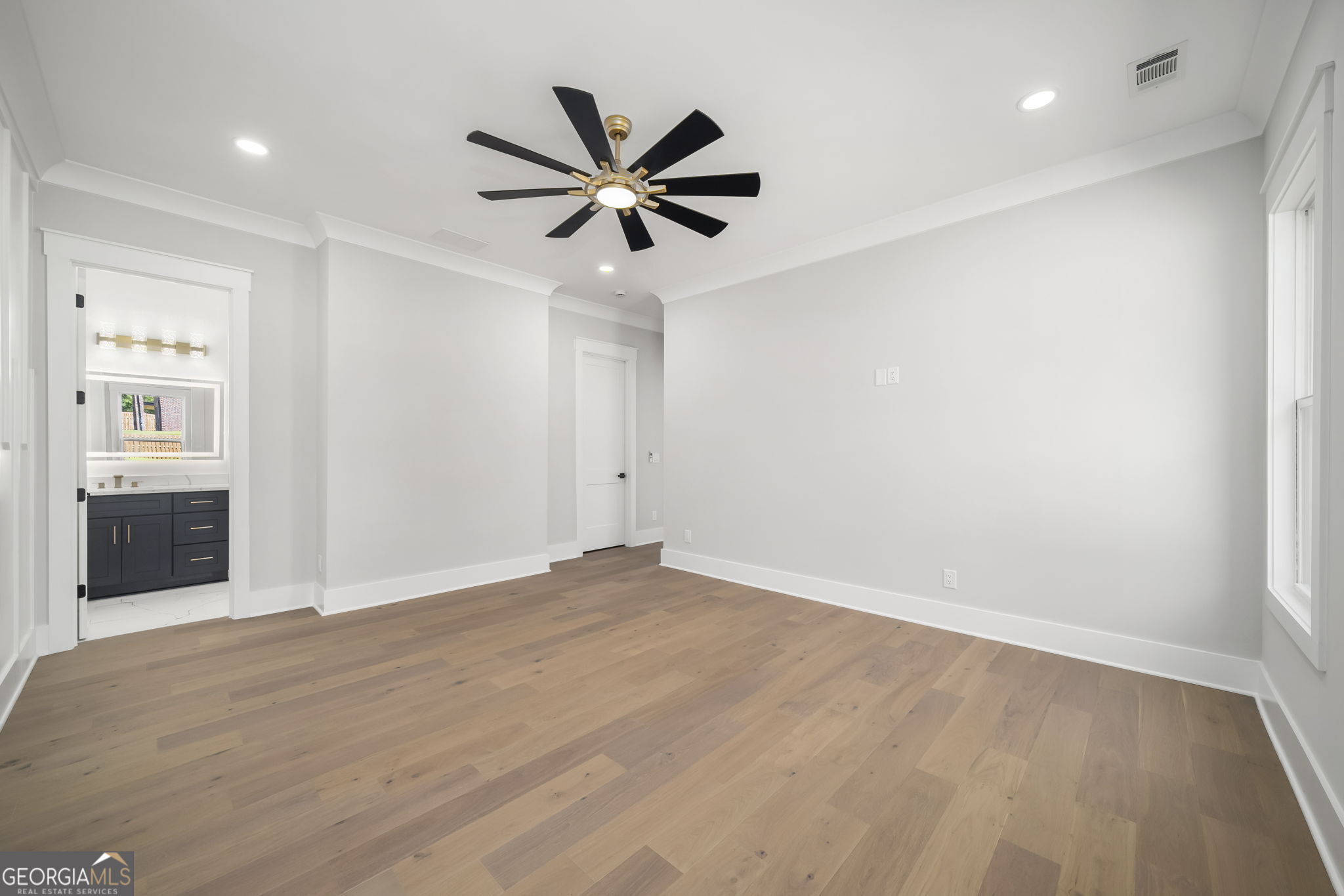 403 Thunder Road Property Photo 54