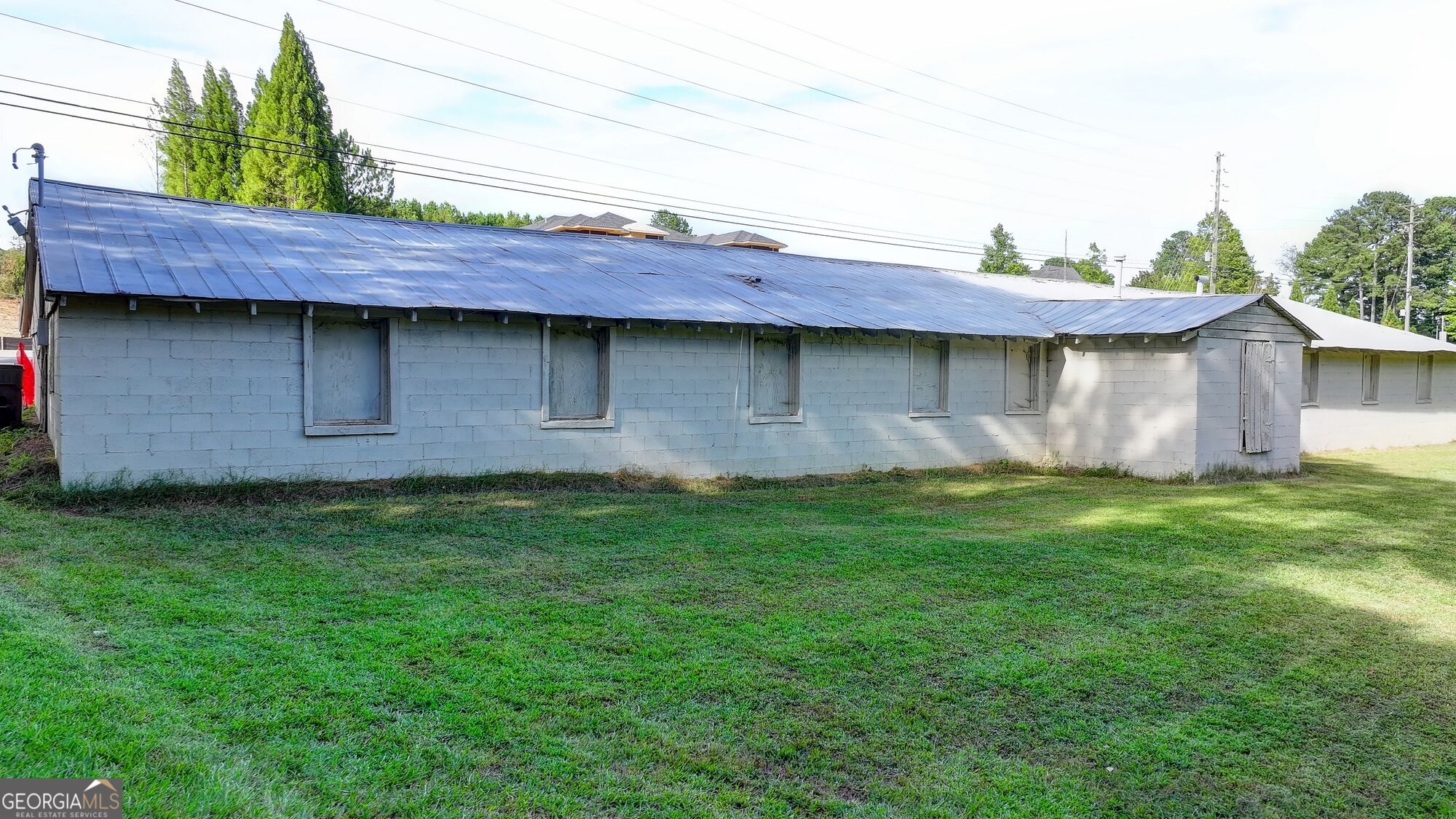 5680 Abbotts Bridge Road Property Photo 8