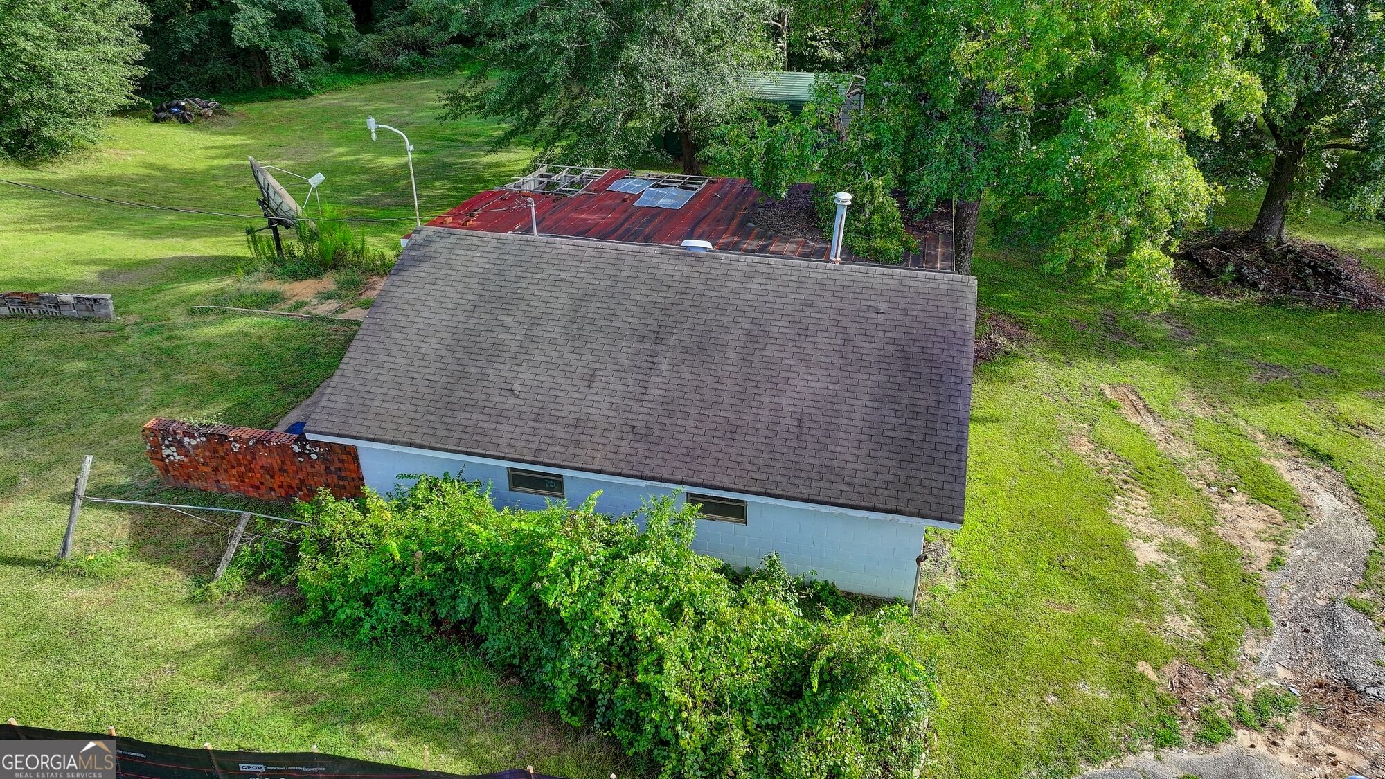 5680 Abbotts Bridge Road Property Photo 11