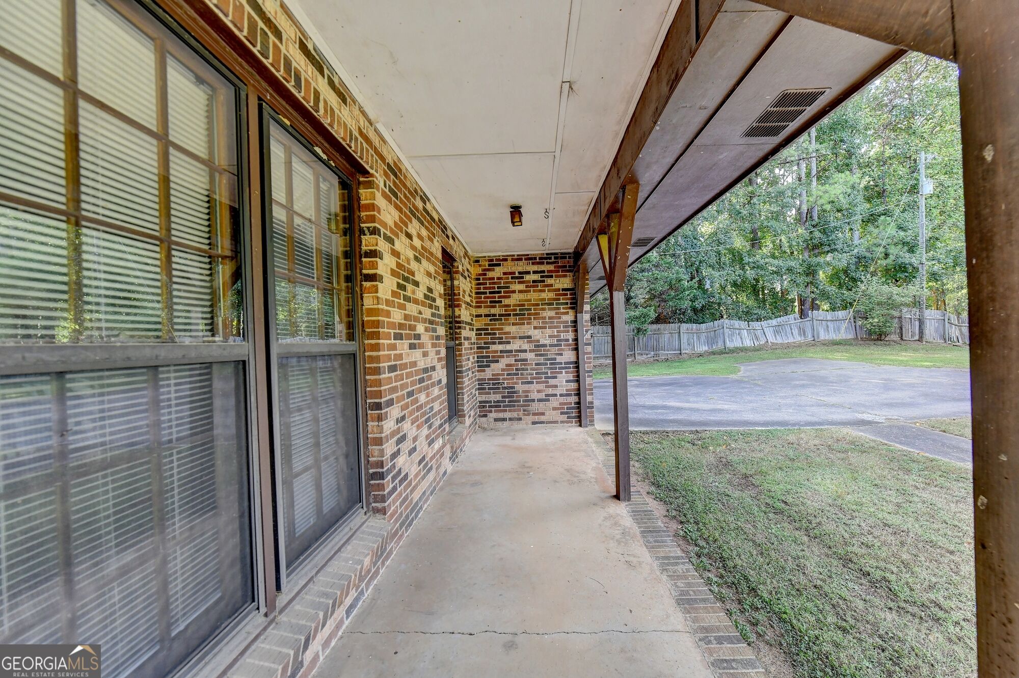 5680 Abbotts Bridge Road Property Photo 15