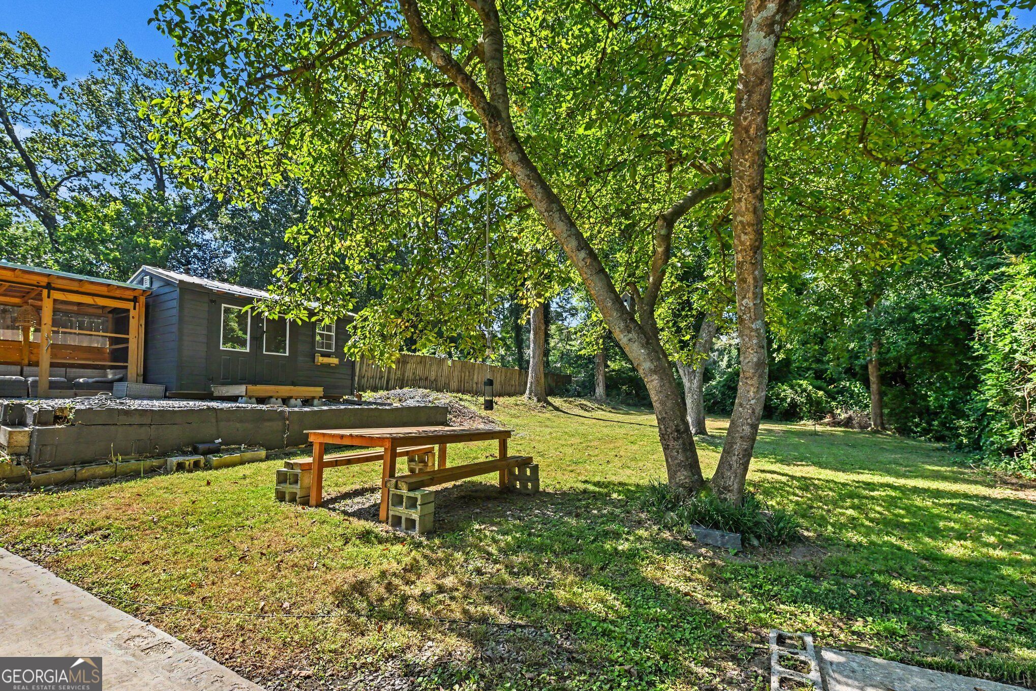 3575 W Hill Street Property Photo 18