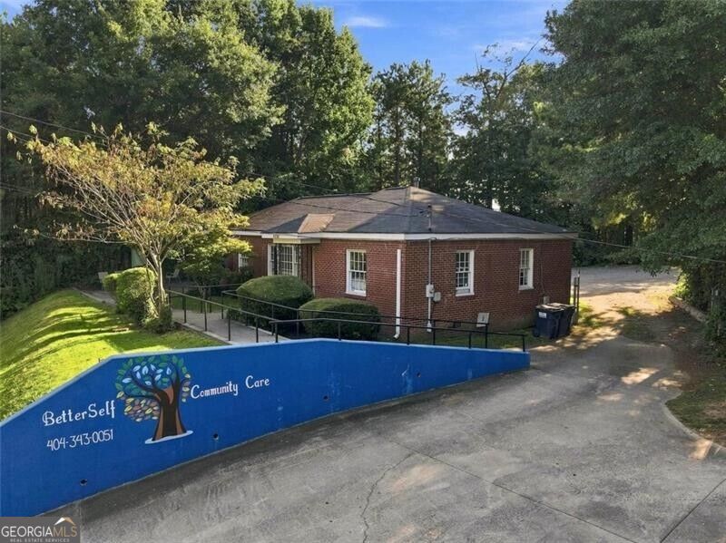 6268 Oakdale Road Se Property Photo 1