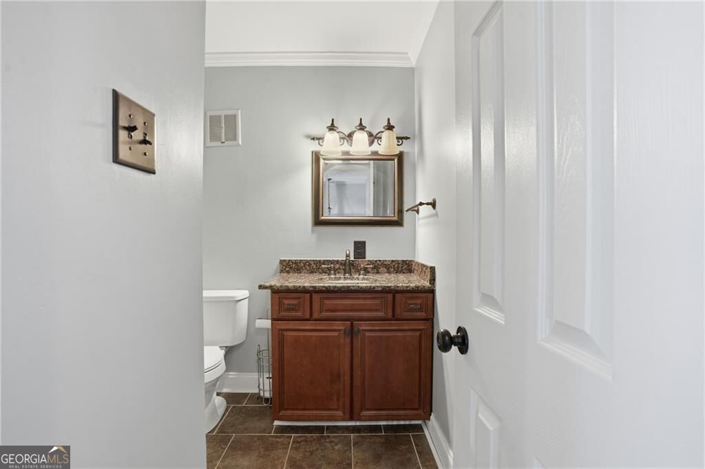 3320 Northcrest Road Property Photo 14