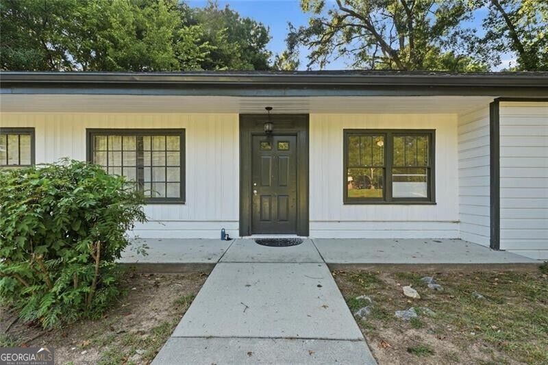 6220 Oakdale Road Se Property Photo 2