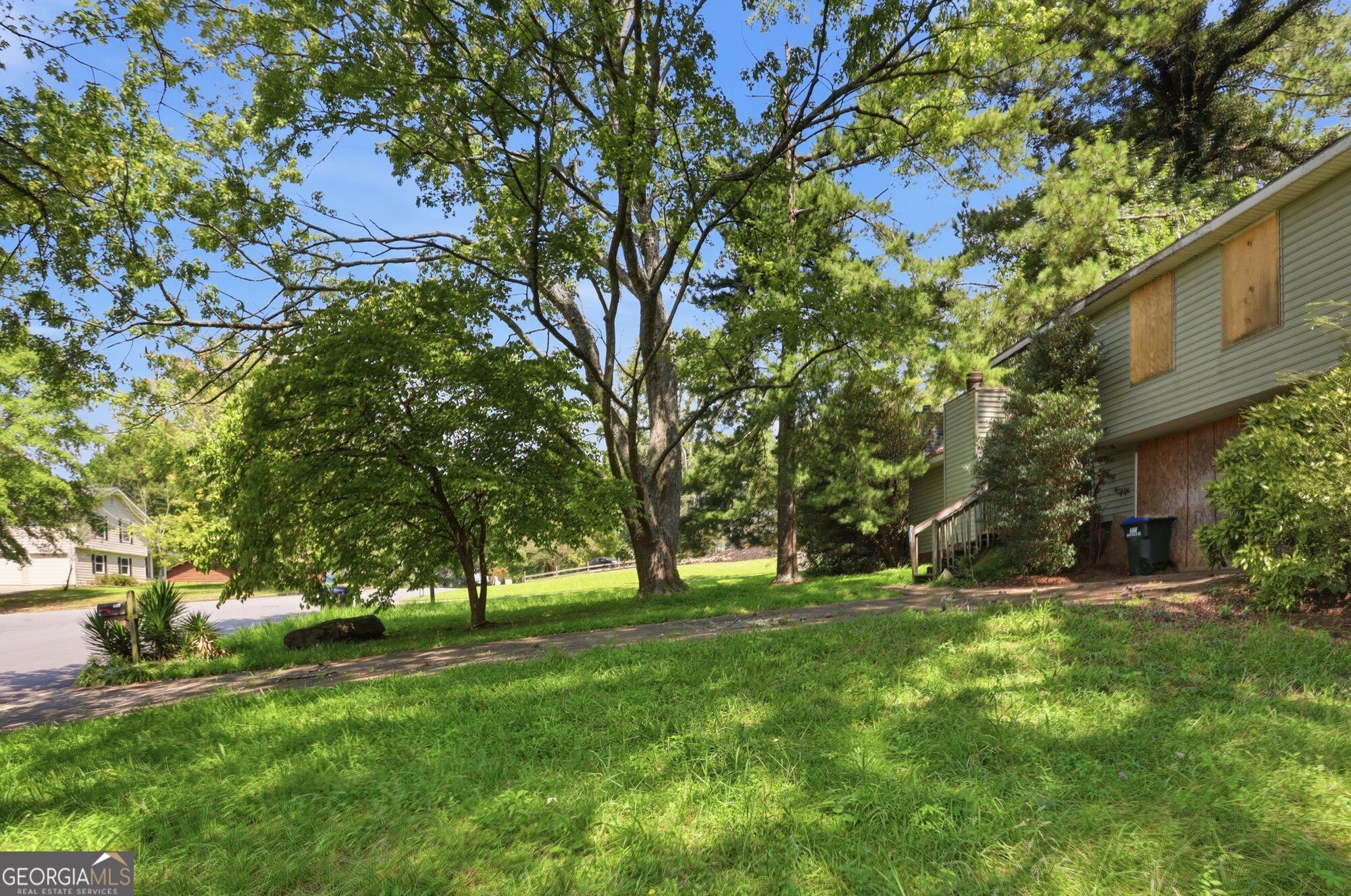 140 Cedar Trace Property Photo 6
