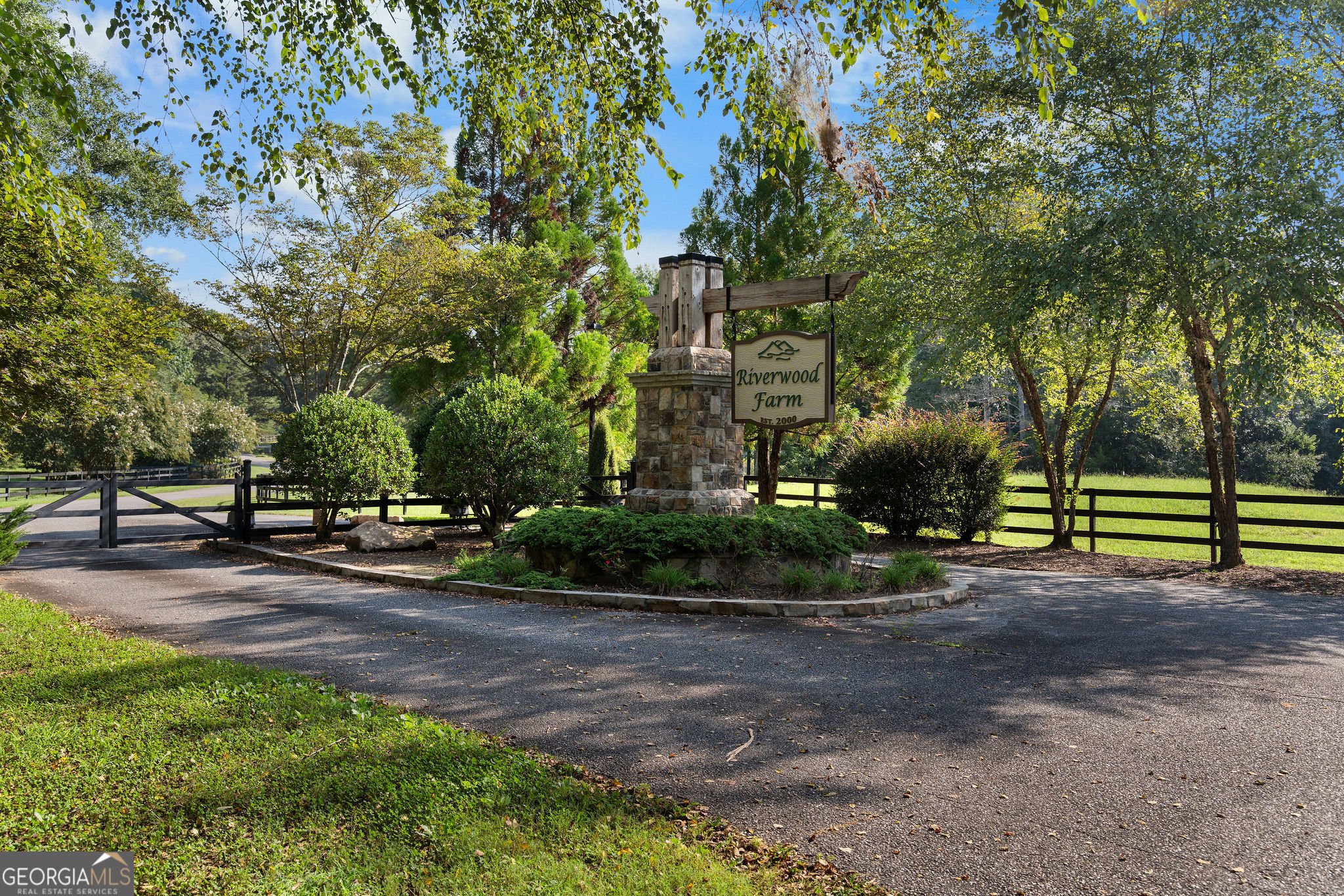 75 Rivercreek Crossing Property Photo 7
