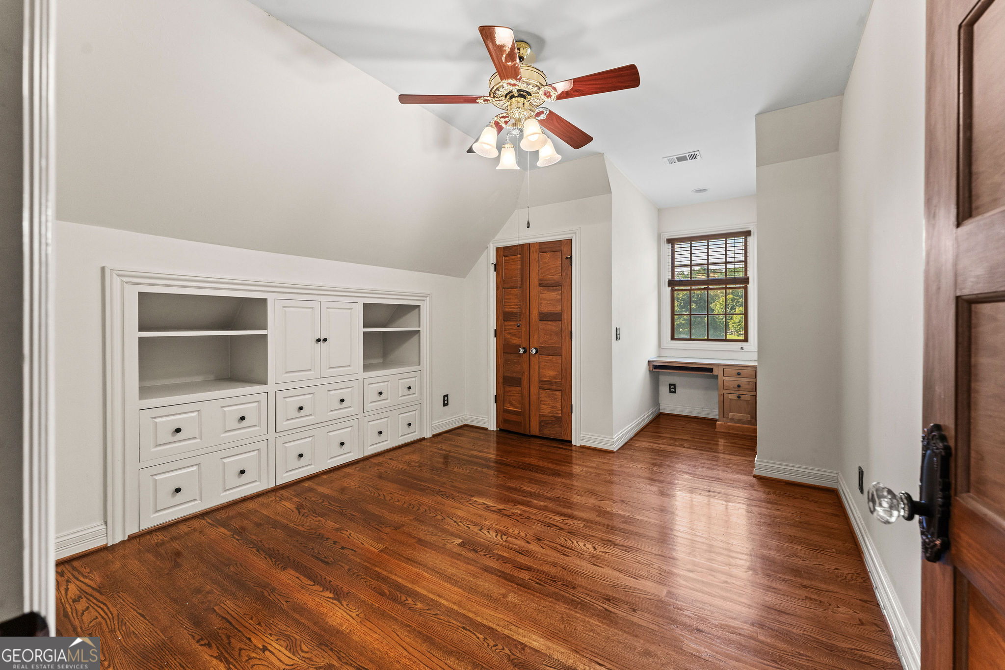 75 Rivercreek Crossing Property Photo 31