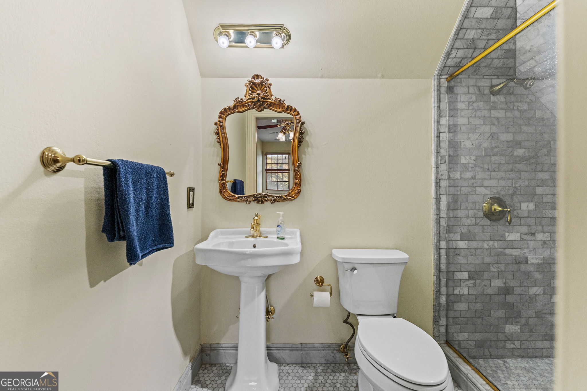 75 Rivercreek Crossing Property Photo 34