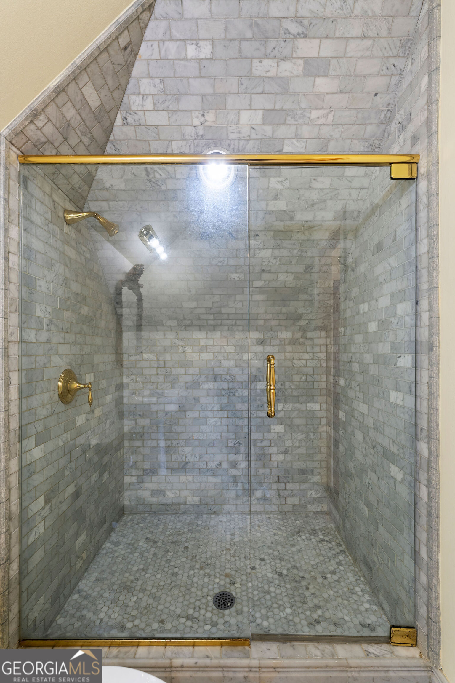 75 Rivercreek Crossing Property Photo 35