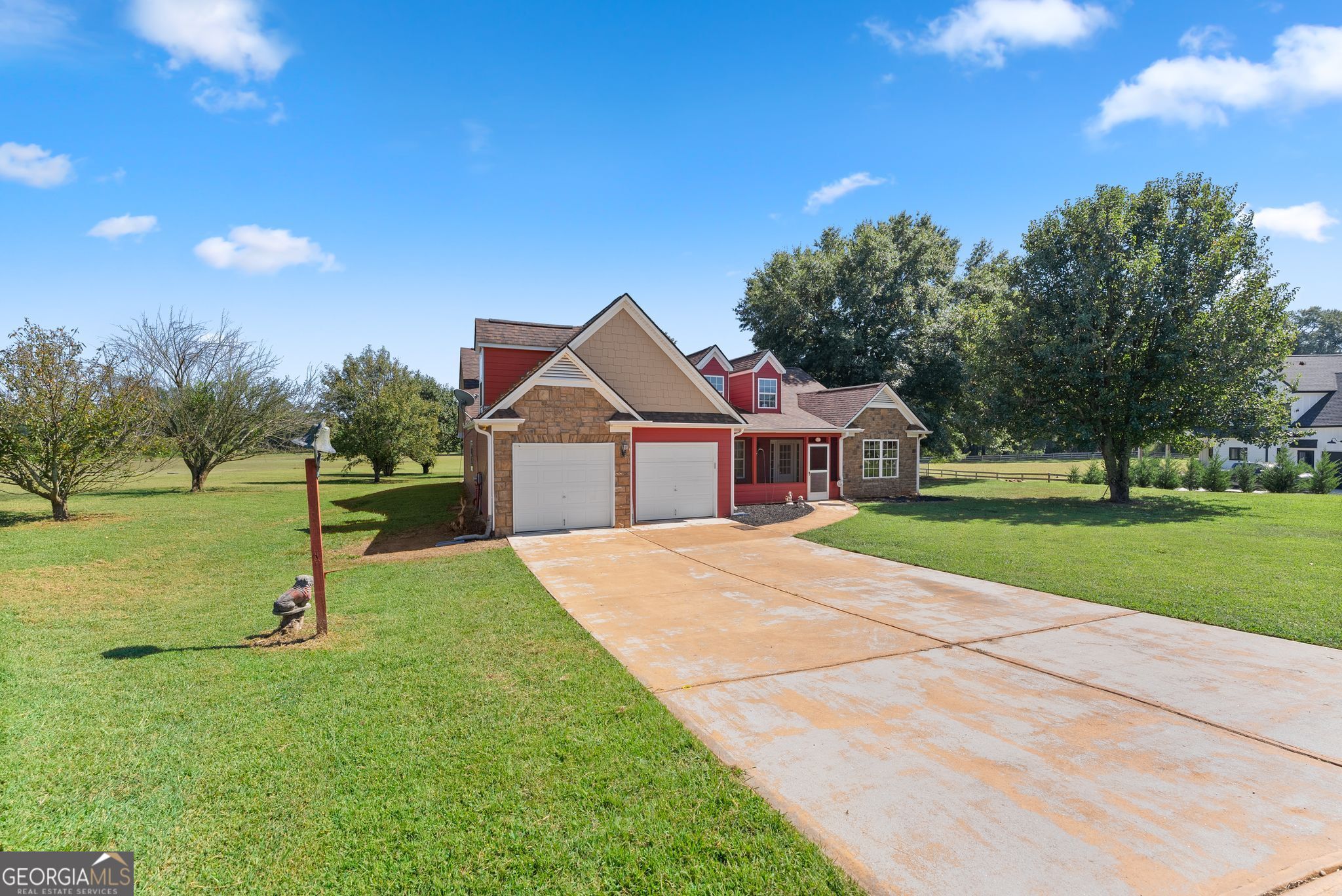 286 Middle Fork Lane Property Photo 6