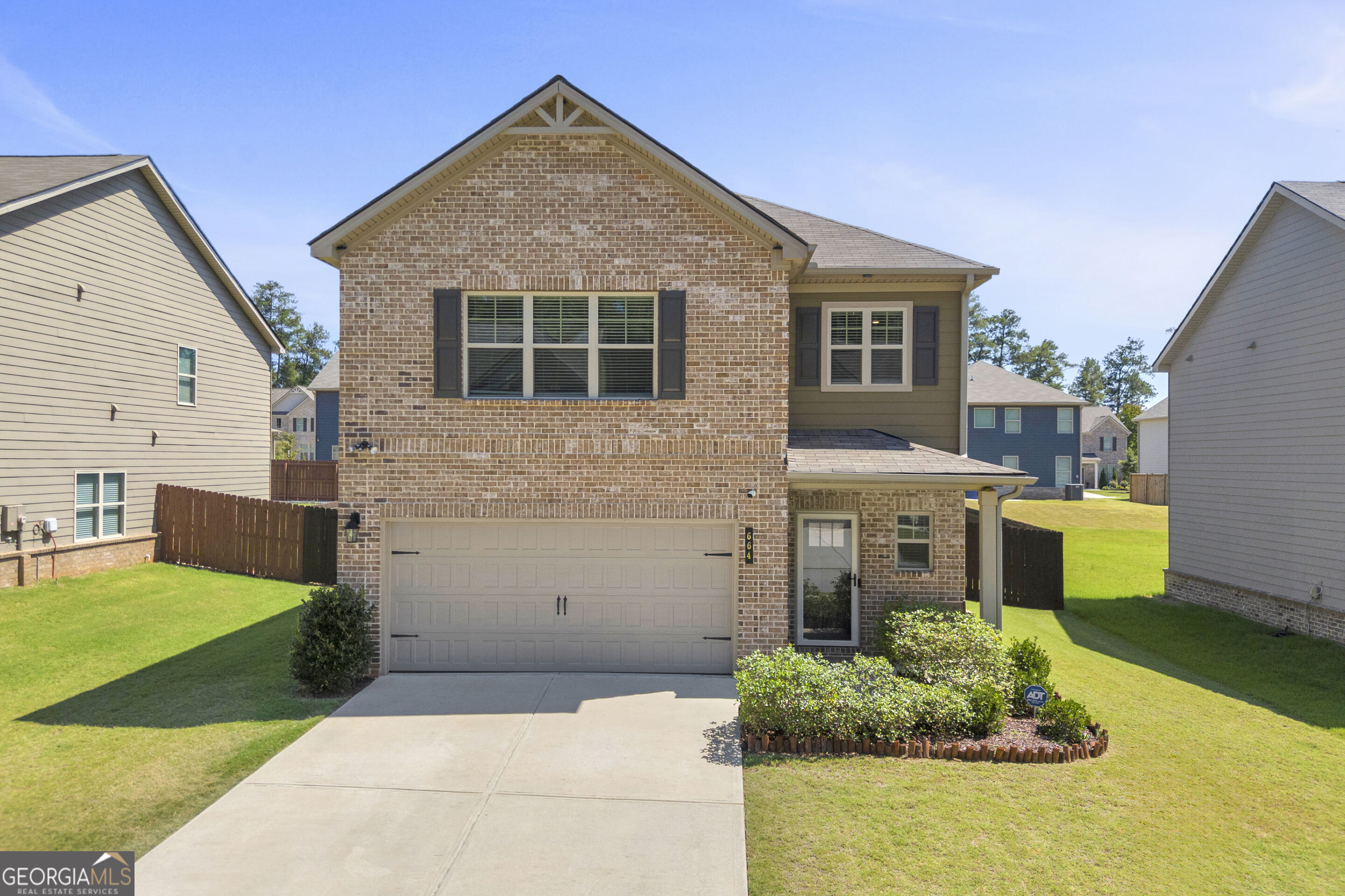 664 Lakehaven Lane Property Photo 1