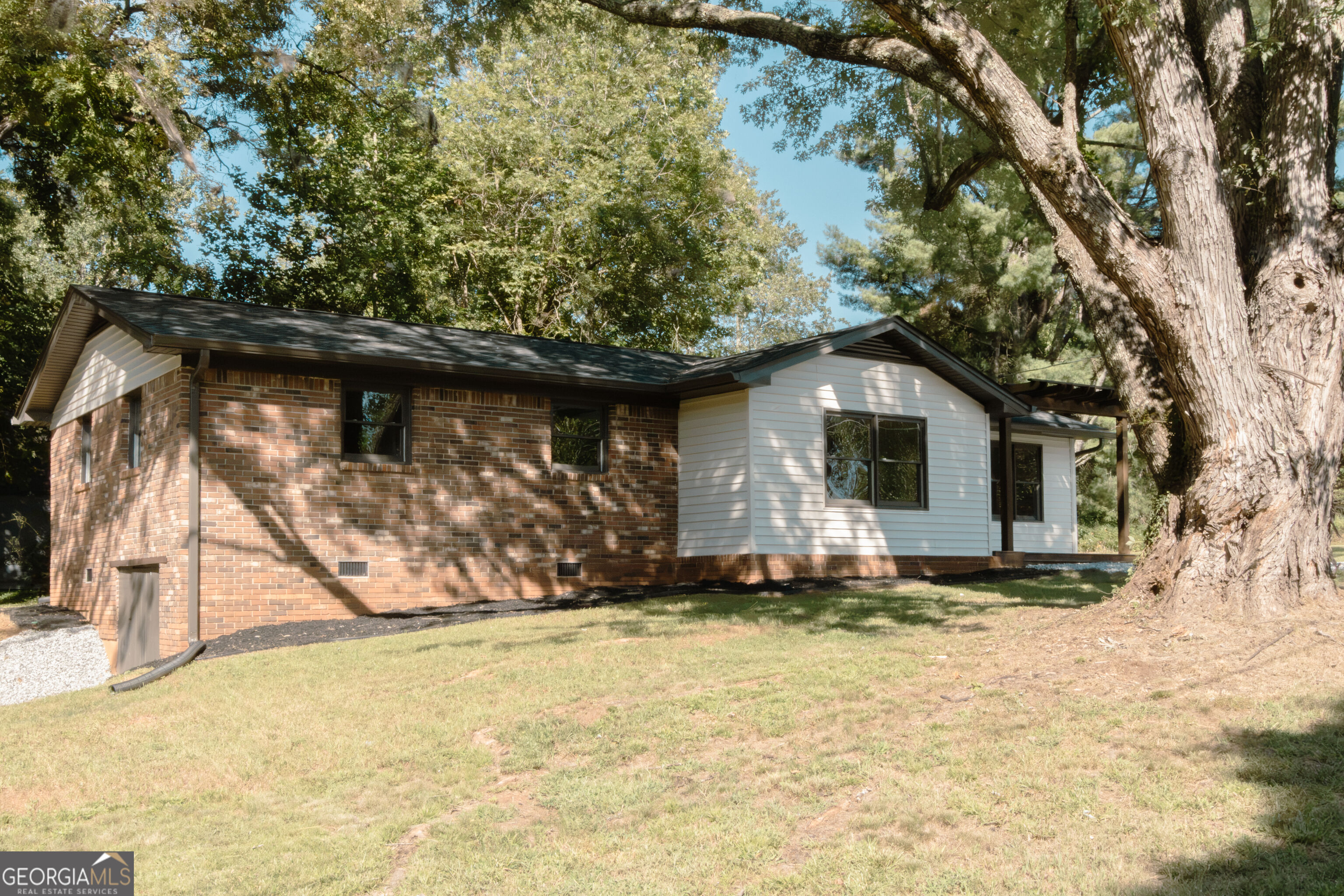 16 Welch Circle Property Photo 1