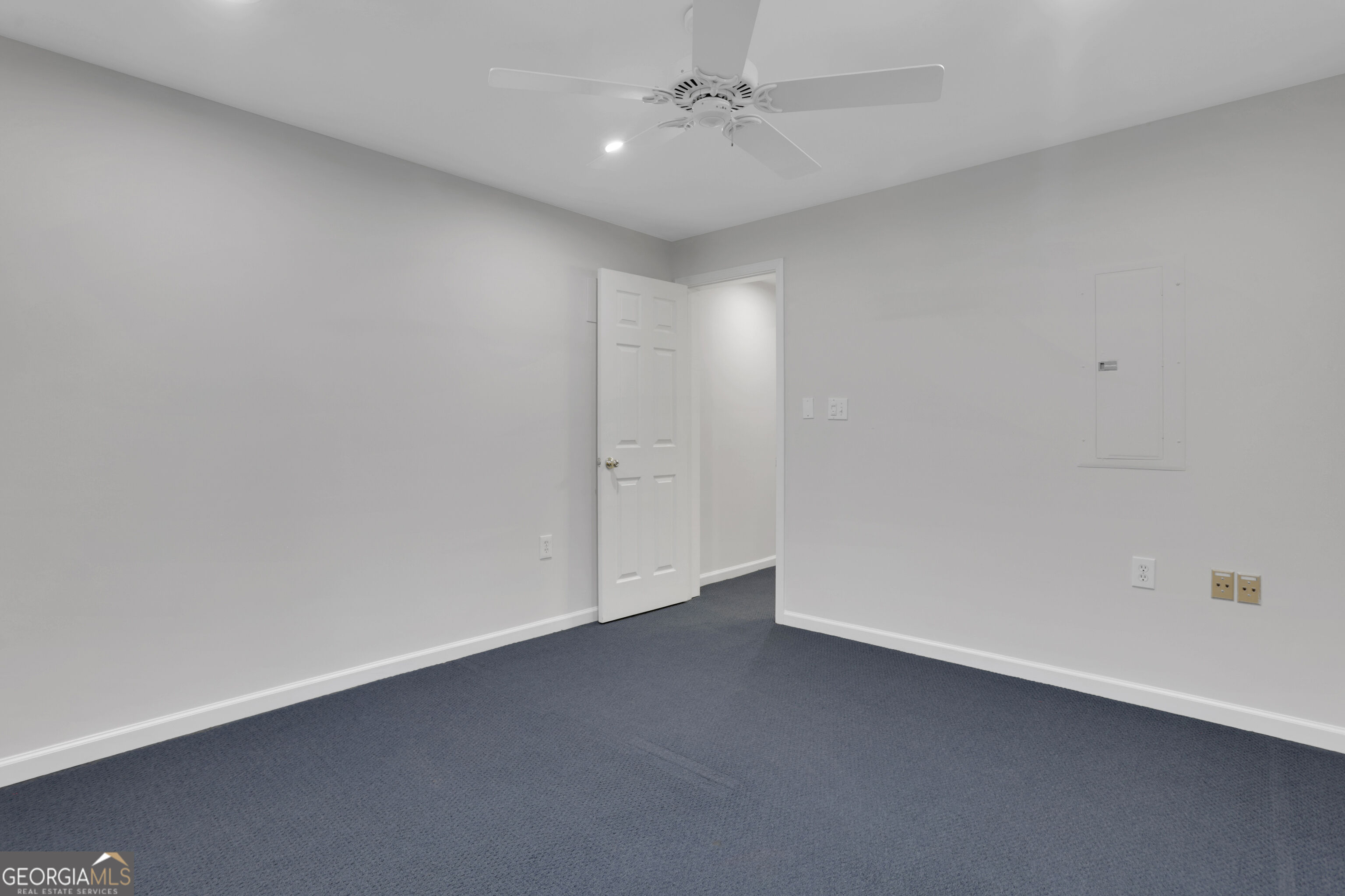 2395 Devon Leigh Walk Property Photo 44