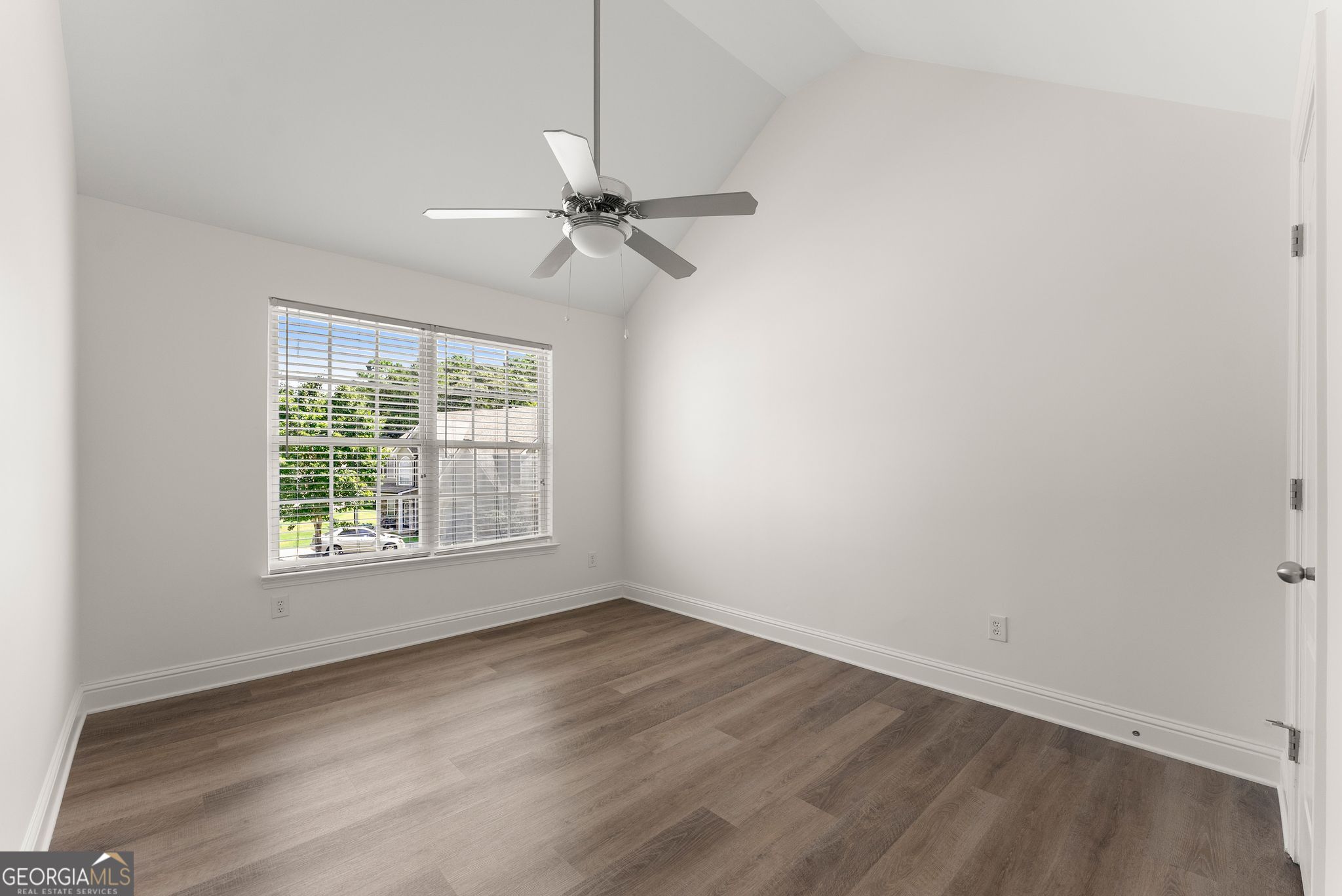632 Hancock Avenue Property Photo 38