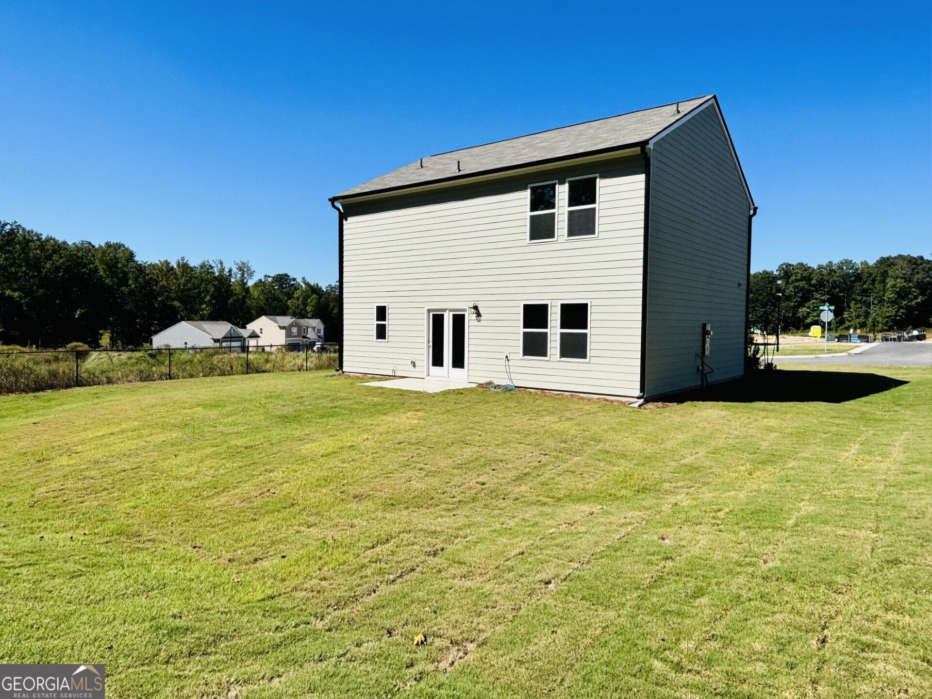 38 Crescent Boulevard Property Photo 3