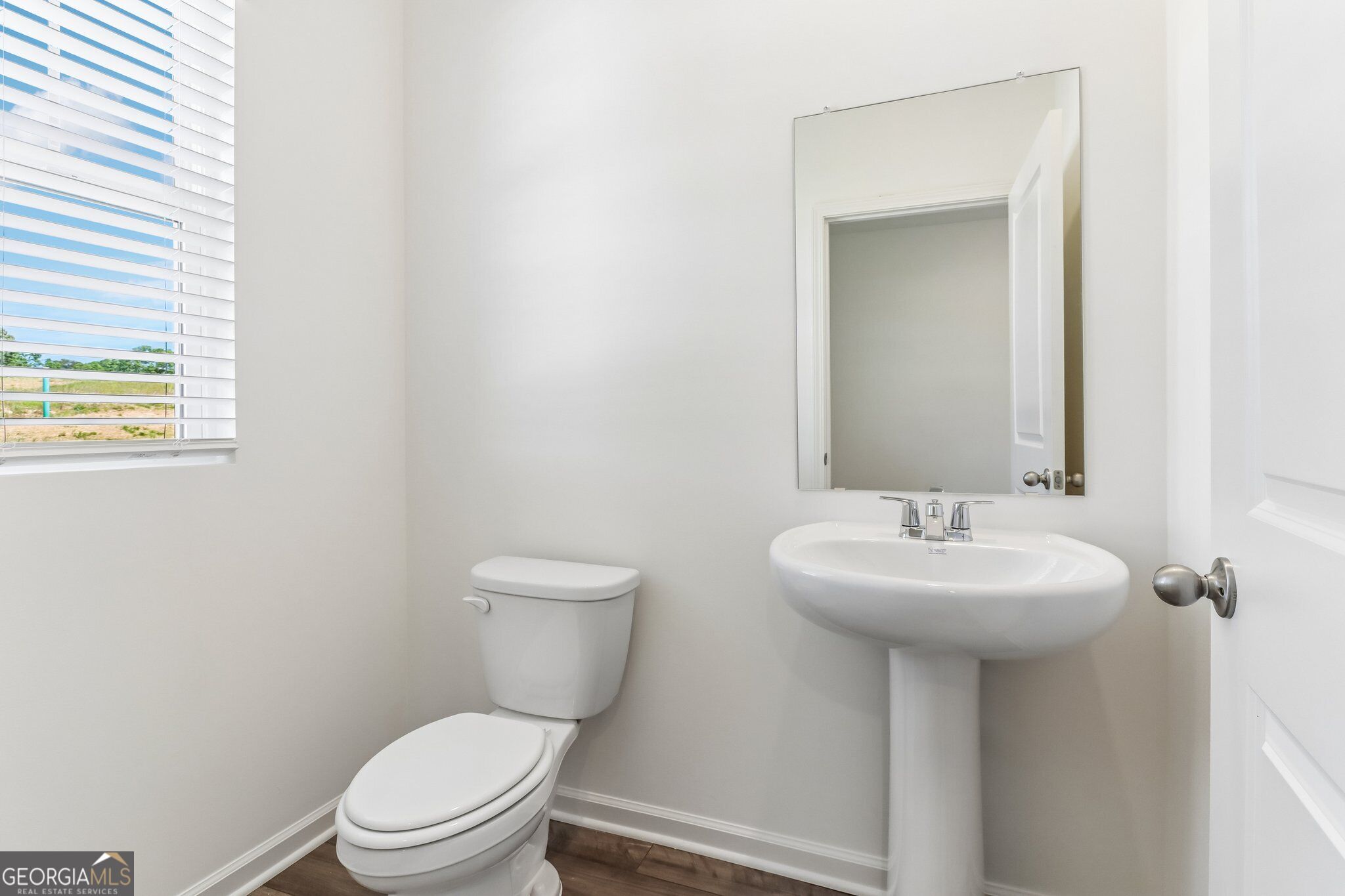 38 Crescent Boulevard Property Photo 16
