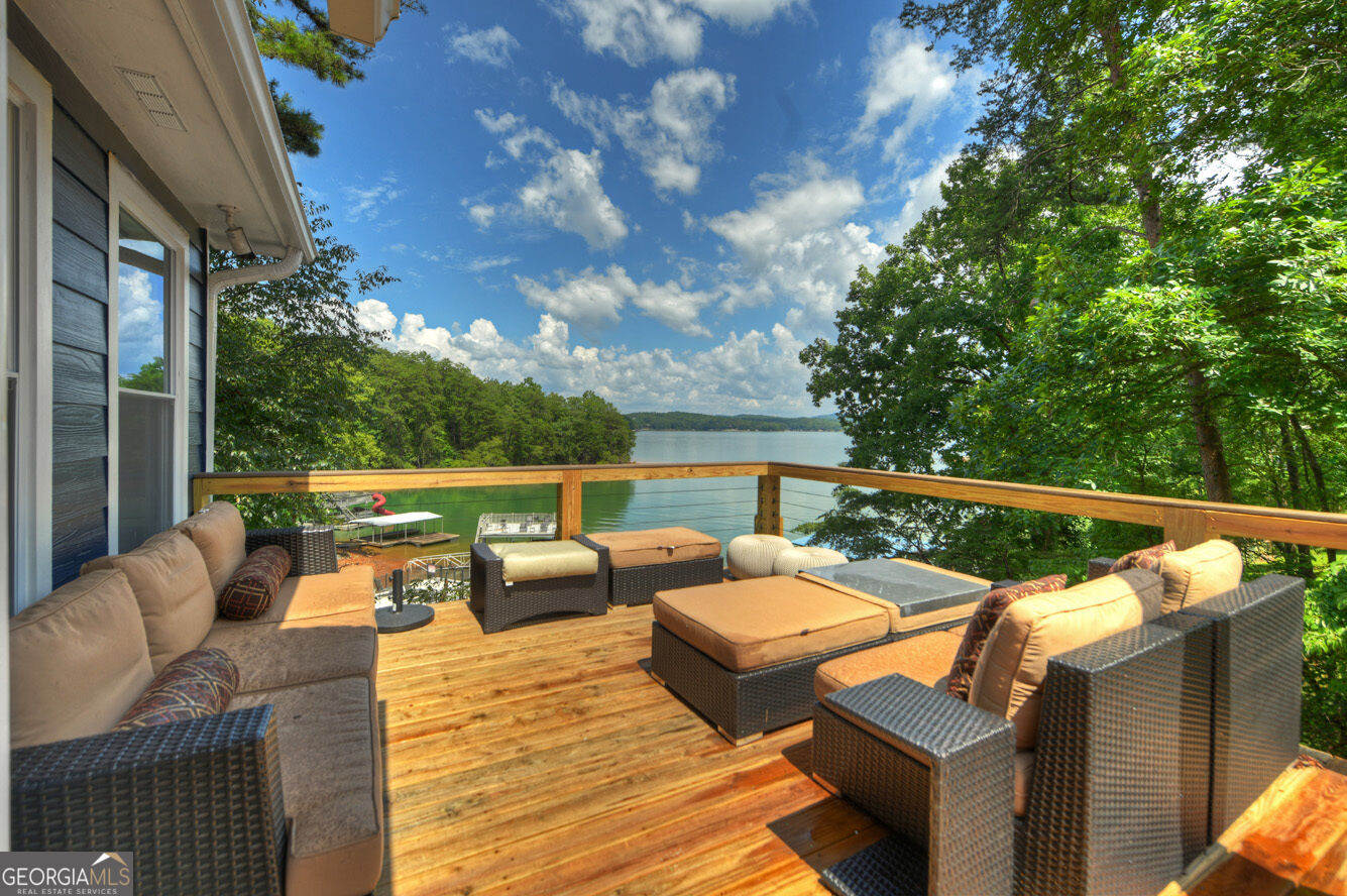 209 Marina Drive Property Photo 2