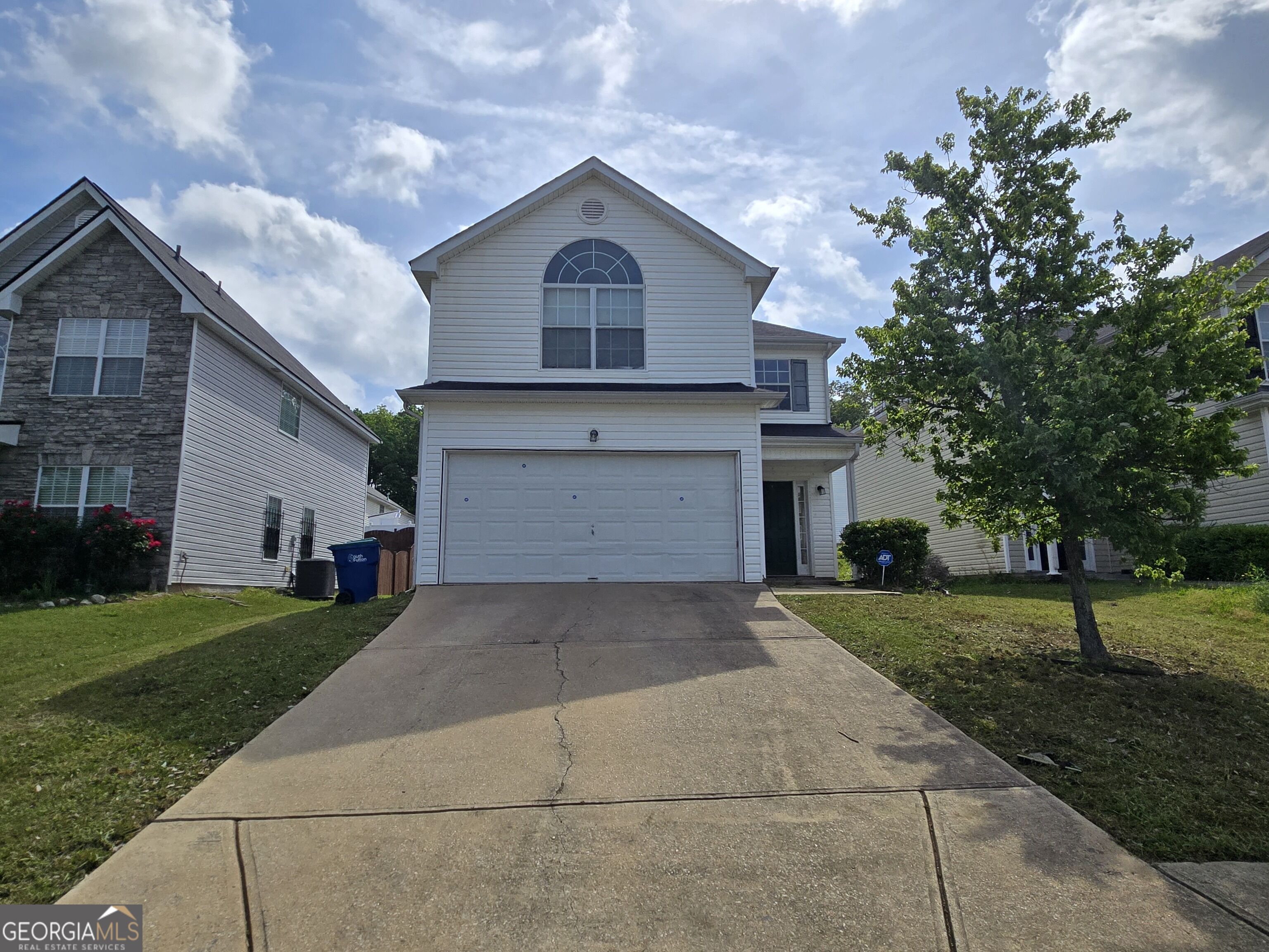 5636 One Lake Way Property Photo 1