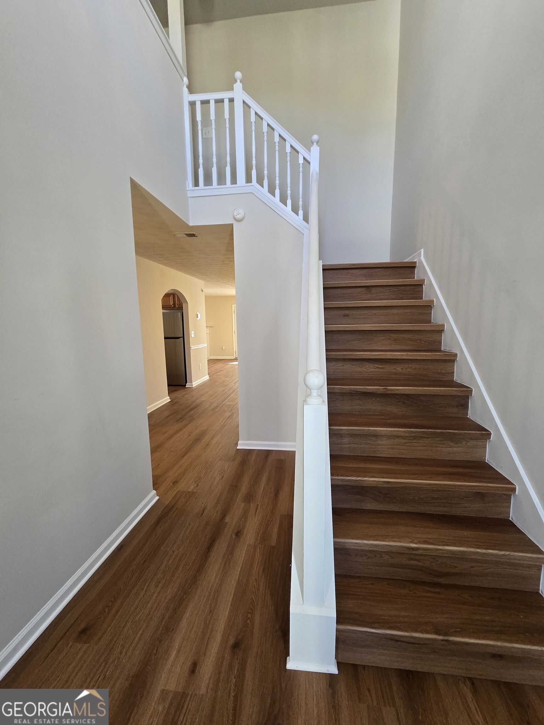 5636 One Lake Way Property Photo 2