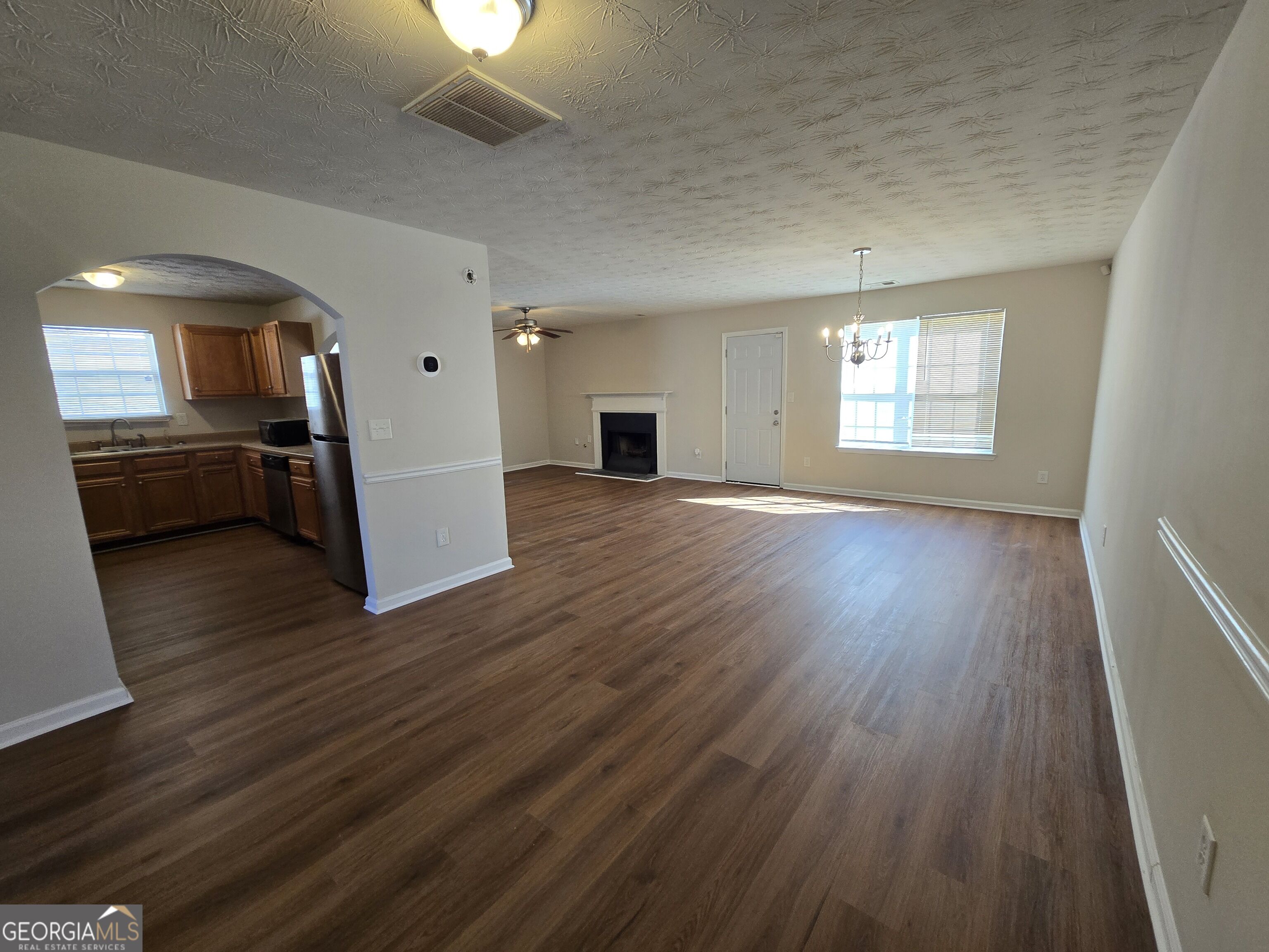 5636 One Lake Way Property Photo 3