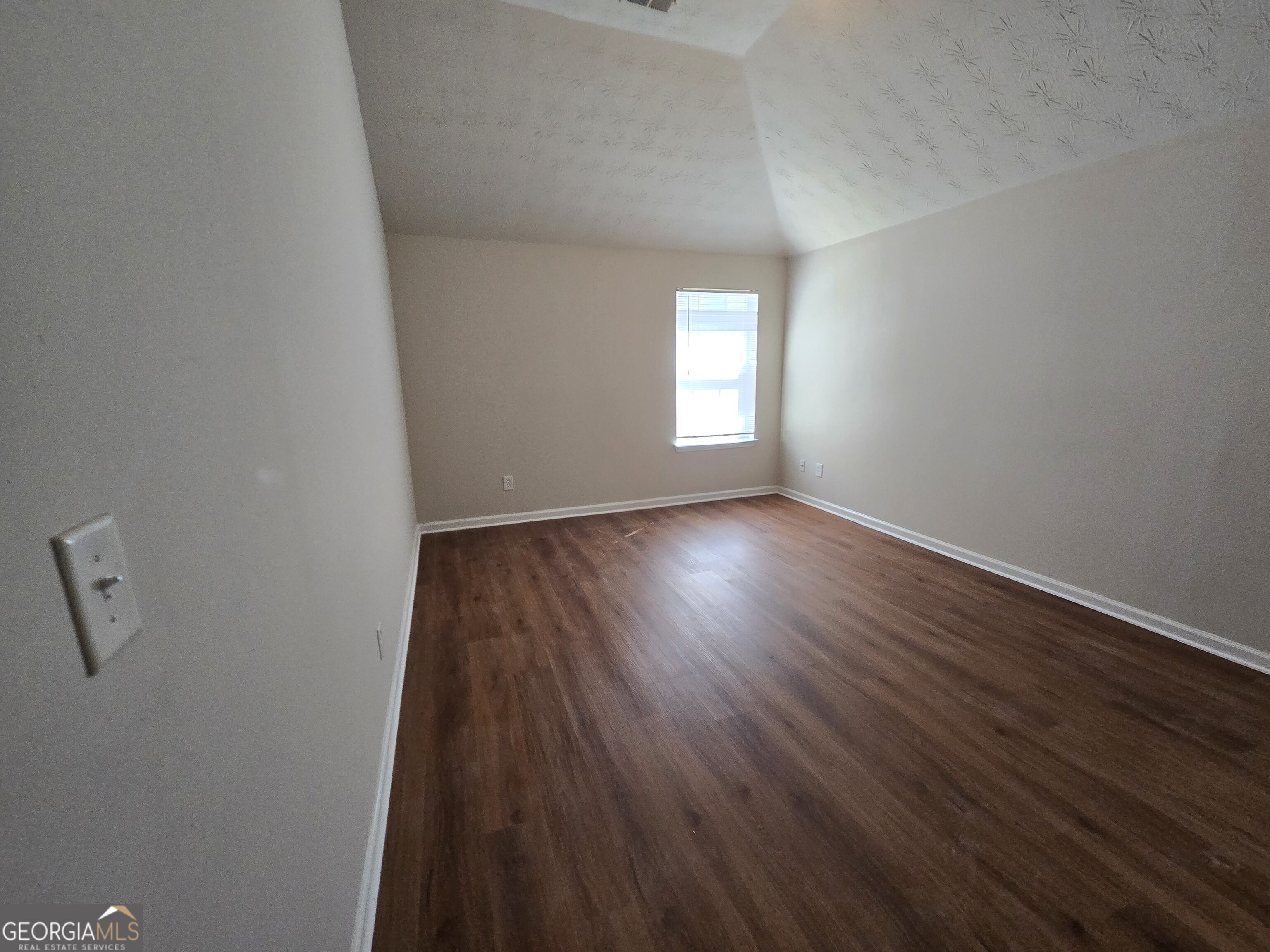 5636 One Lake Way Property Photo 11