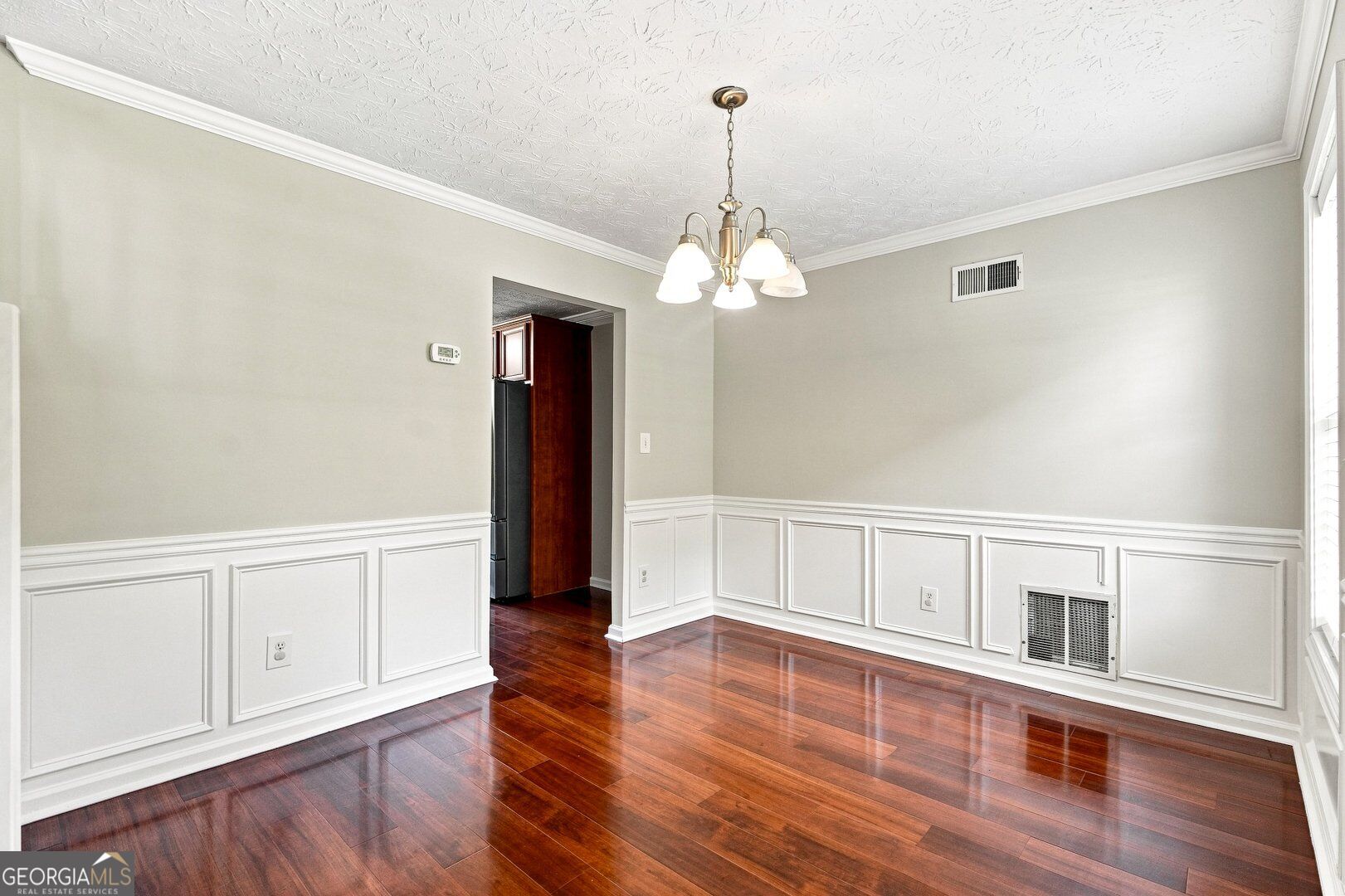 304 Waterfront Drive Property Photo 4