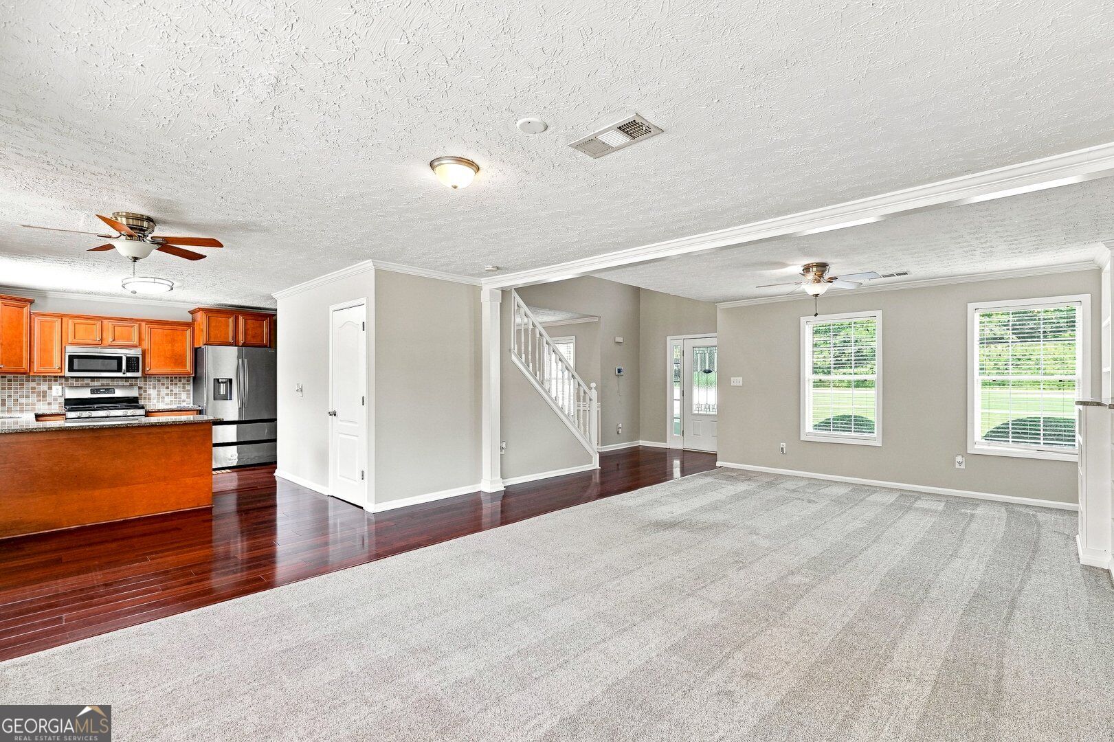 304 Waterfront Drive Property Photo 6