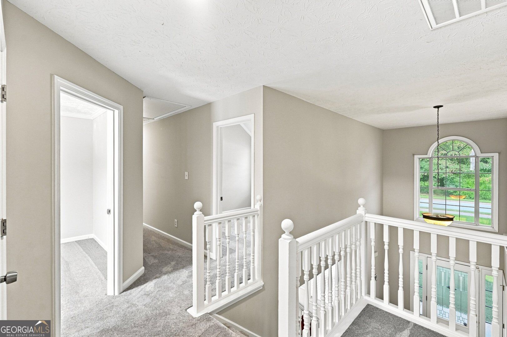 304 Waterfront Drive Property Photo 15