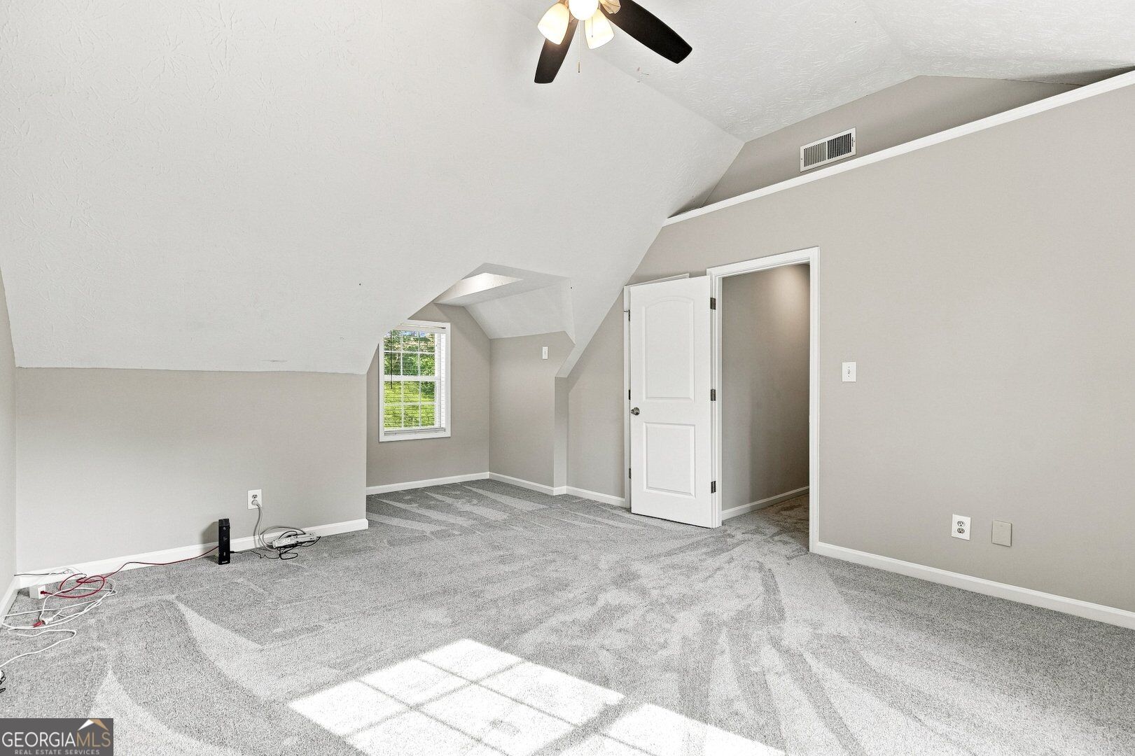 304 Waterfront Drive Property Photo 16