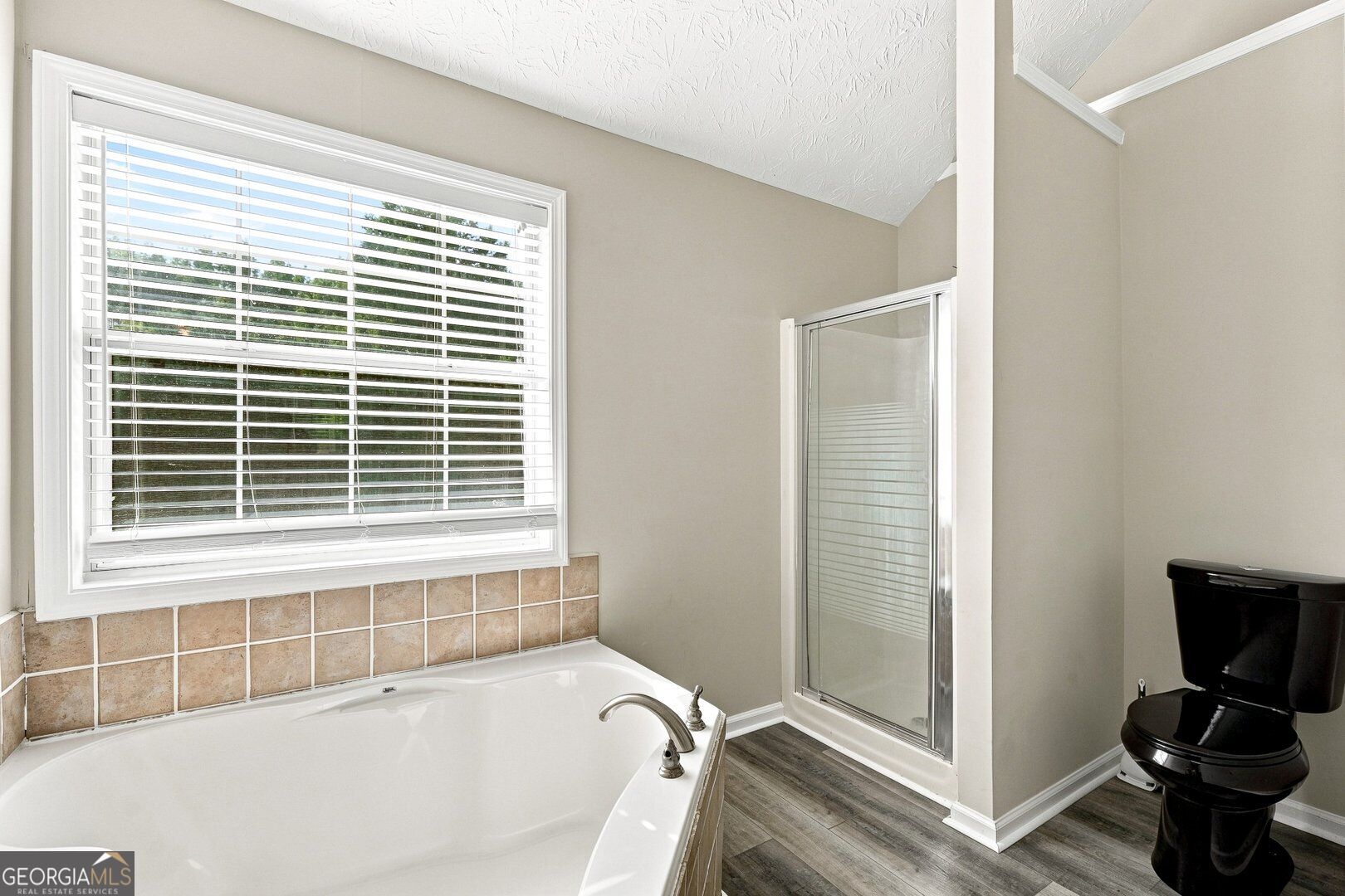 304 Waterfront Drive Property Photo 22