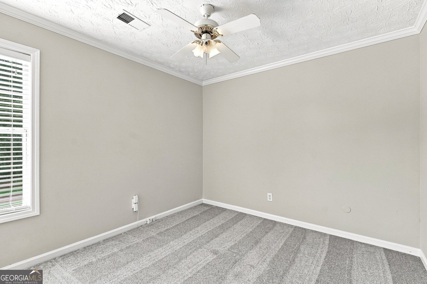 304 Waterfront Drive Property Photo 24