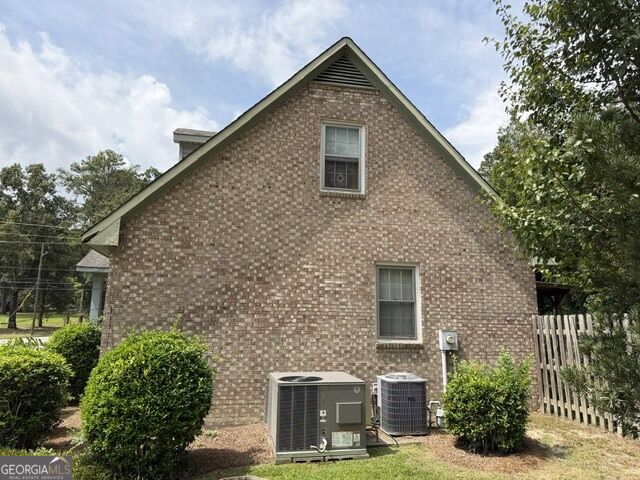 324 Lumpkin Street Property Photo 5