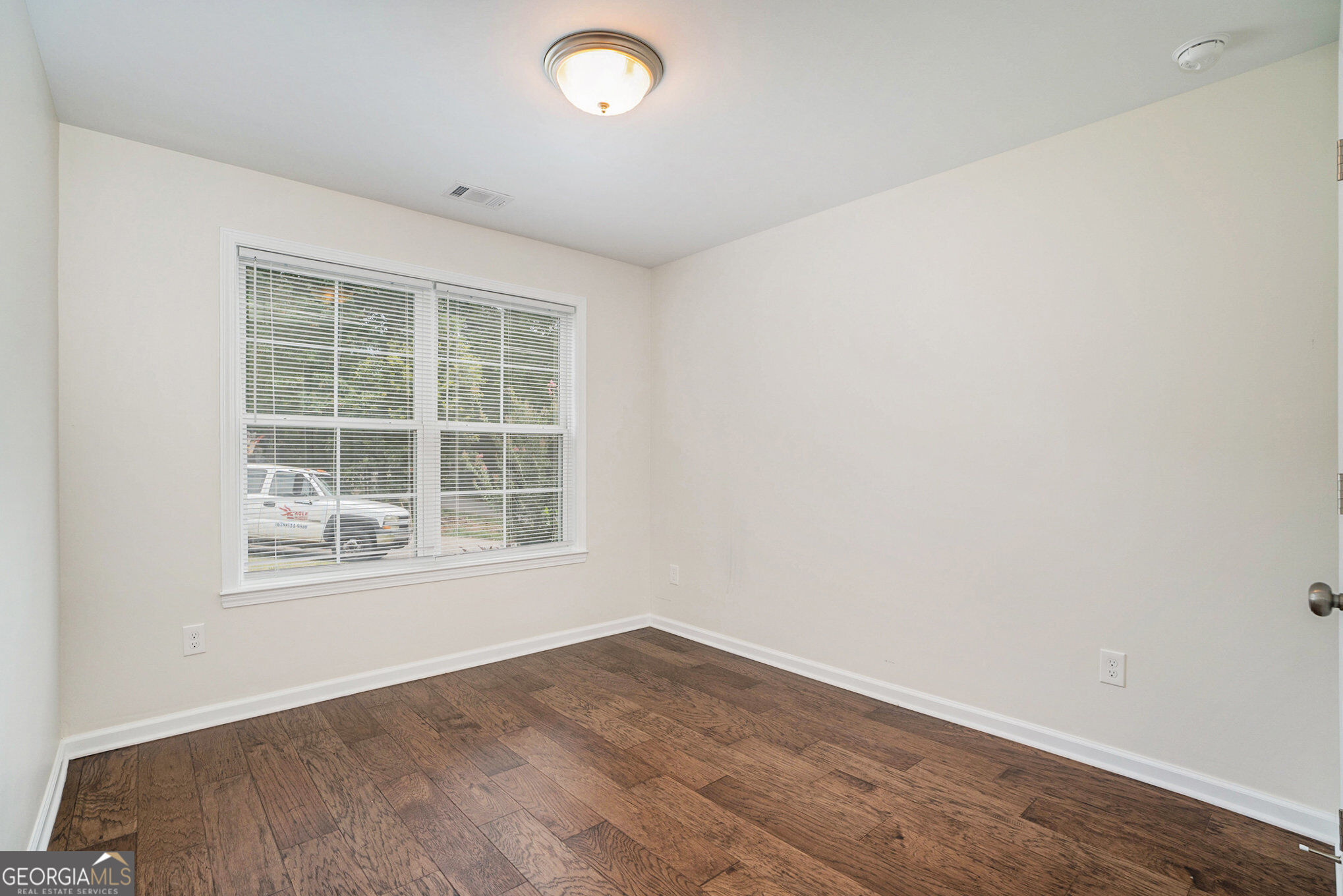 4940 Scott Road Property Photo 11