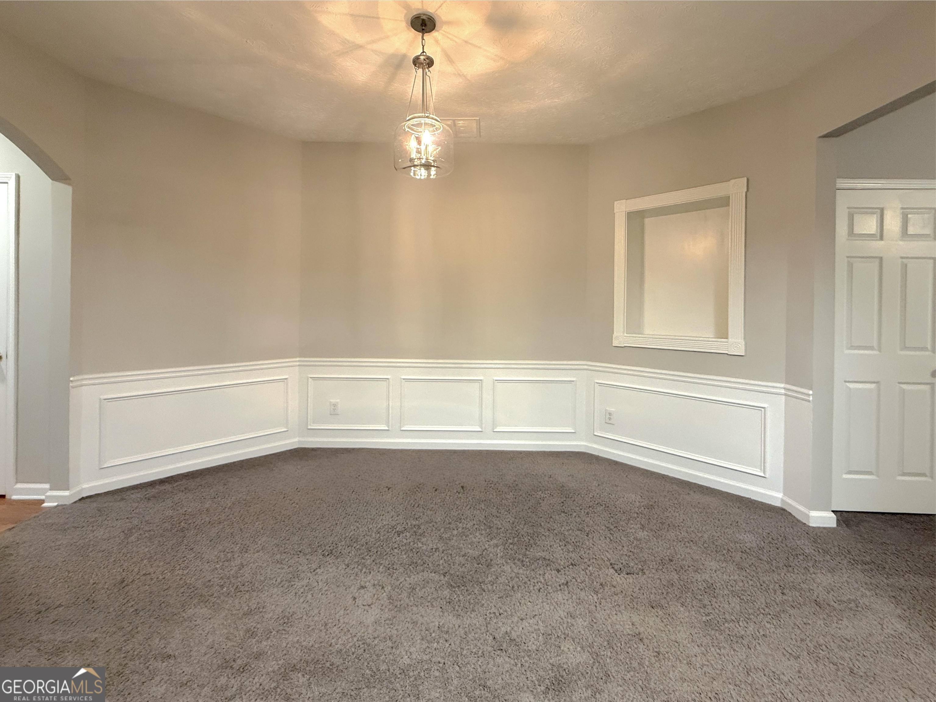 3845 Grovemont Place Property Photo 8