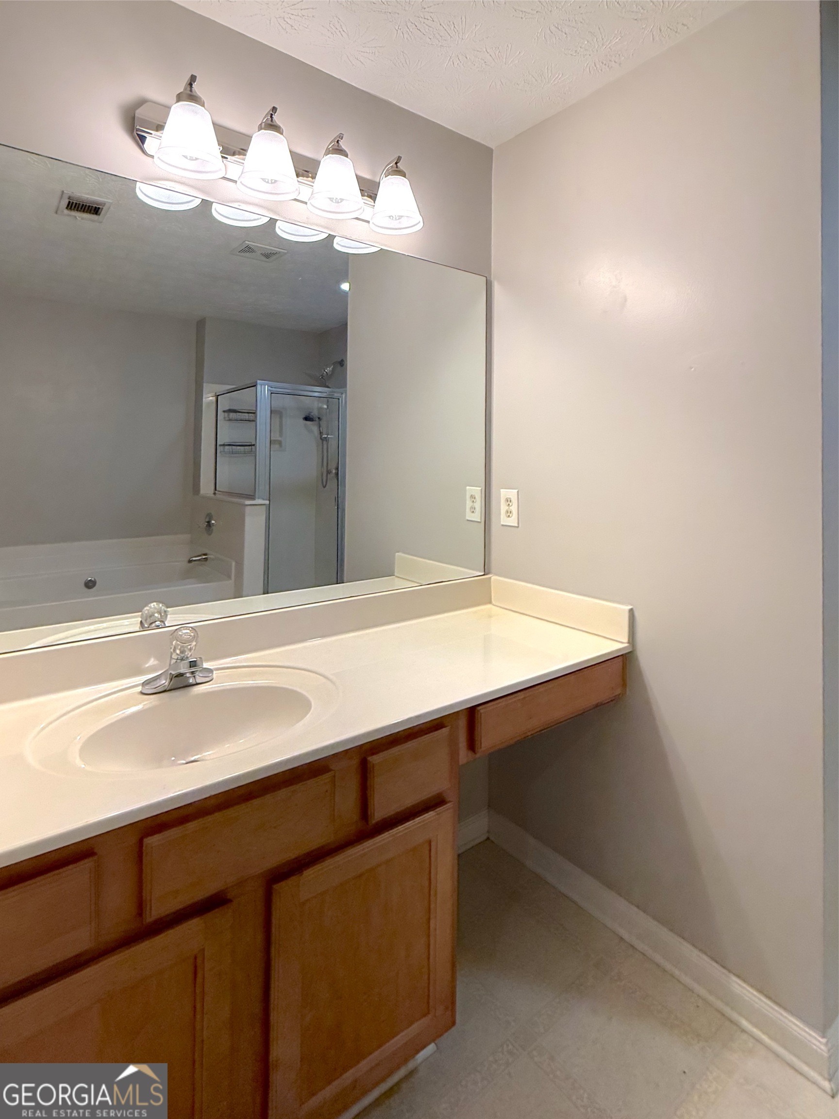 3845 Grovemont Place Property Photo 15