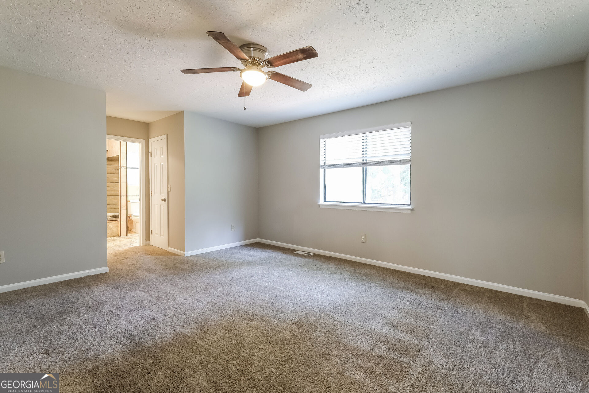 6629 Windwood Circle Property Photo 12