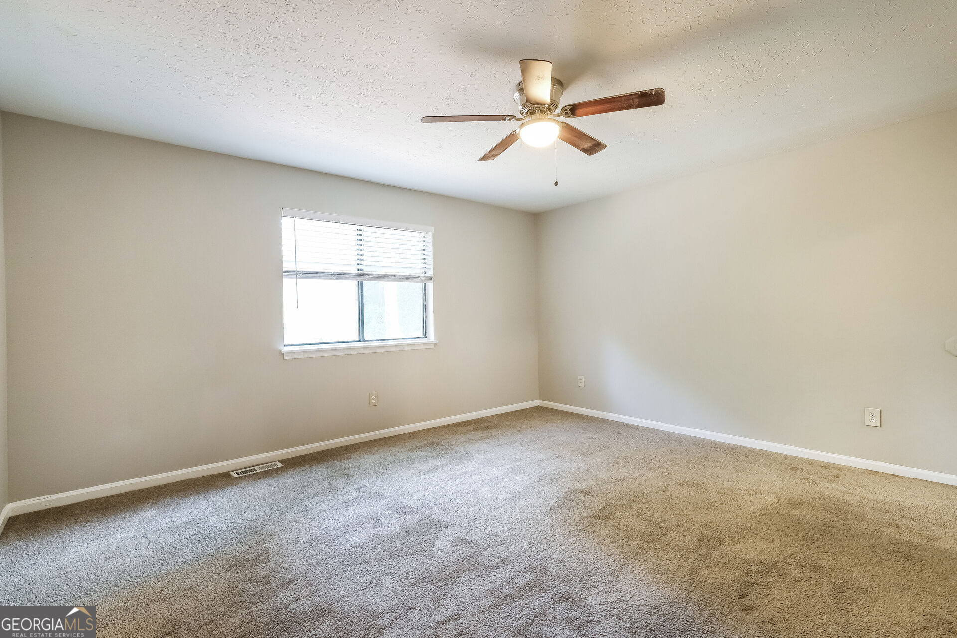 6629 Windwood Circle Property Photo 13