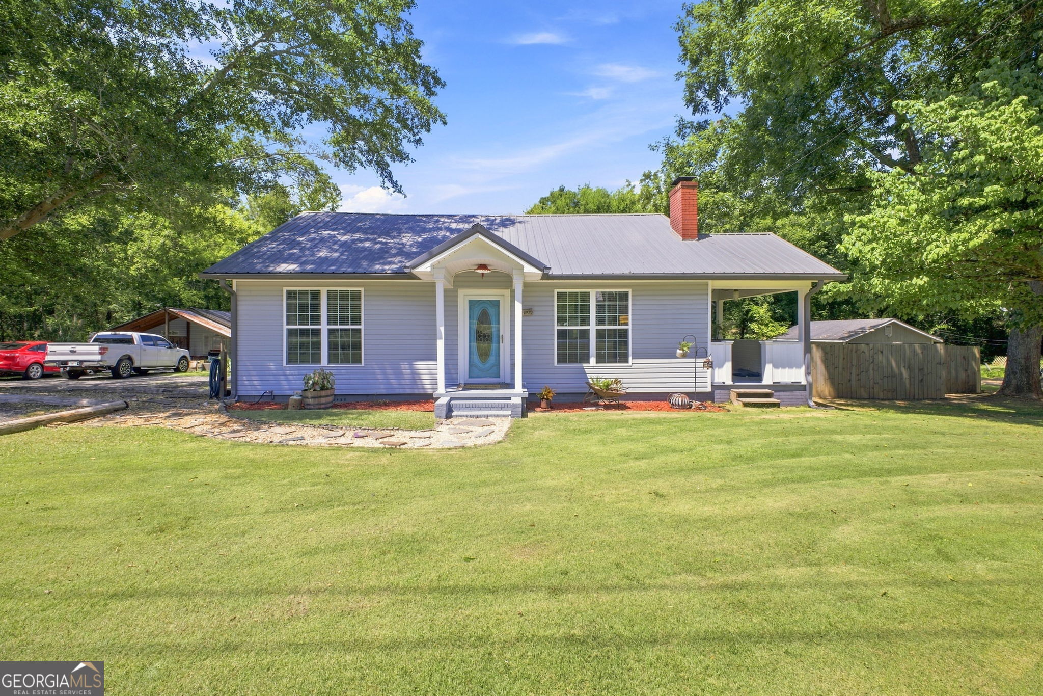 1509 Calhoun Avenue NE Property Photo 1