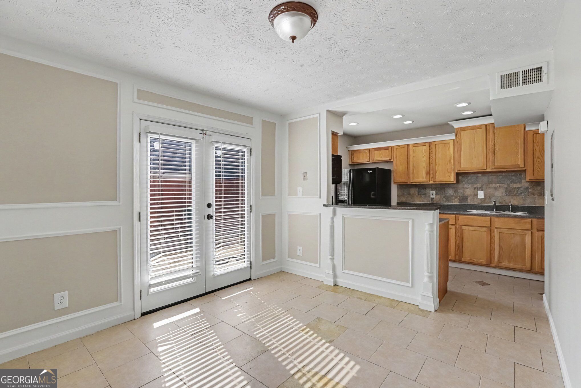 3162 Citrus Court Property Photo 5