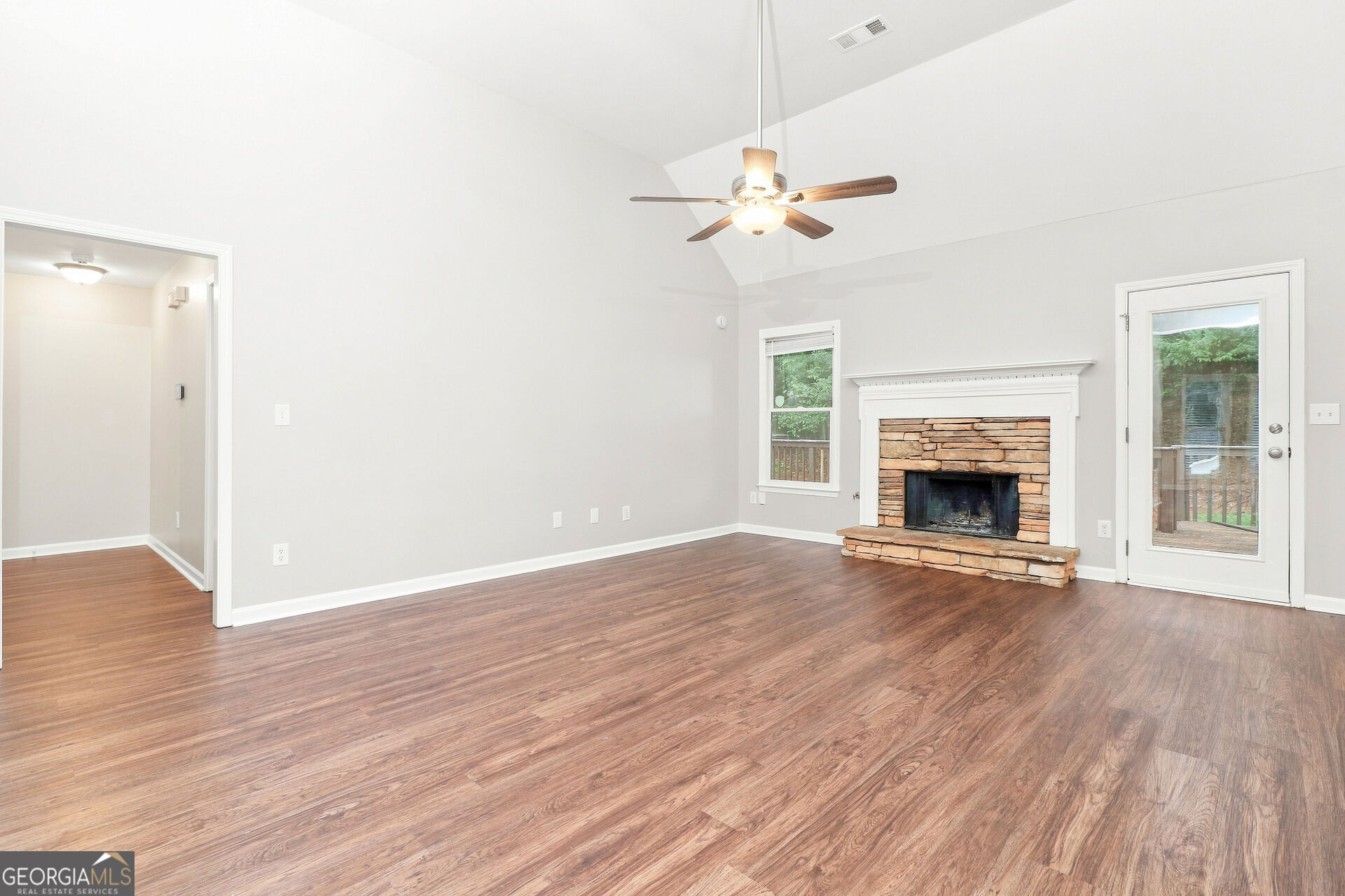 367 Crestview Drive Property Photo 7